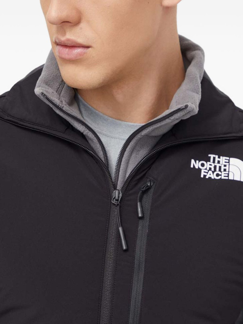 logo-detail zip gilet 4