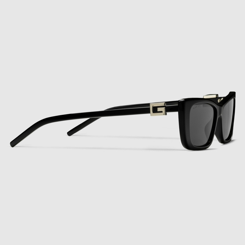 GUCCI Cat eye sunglasses outlook