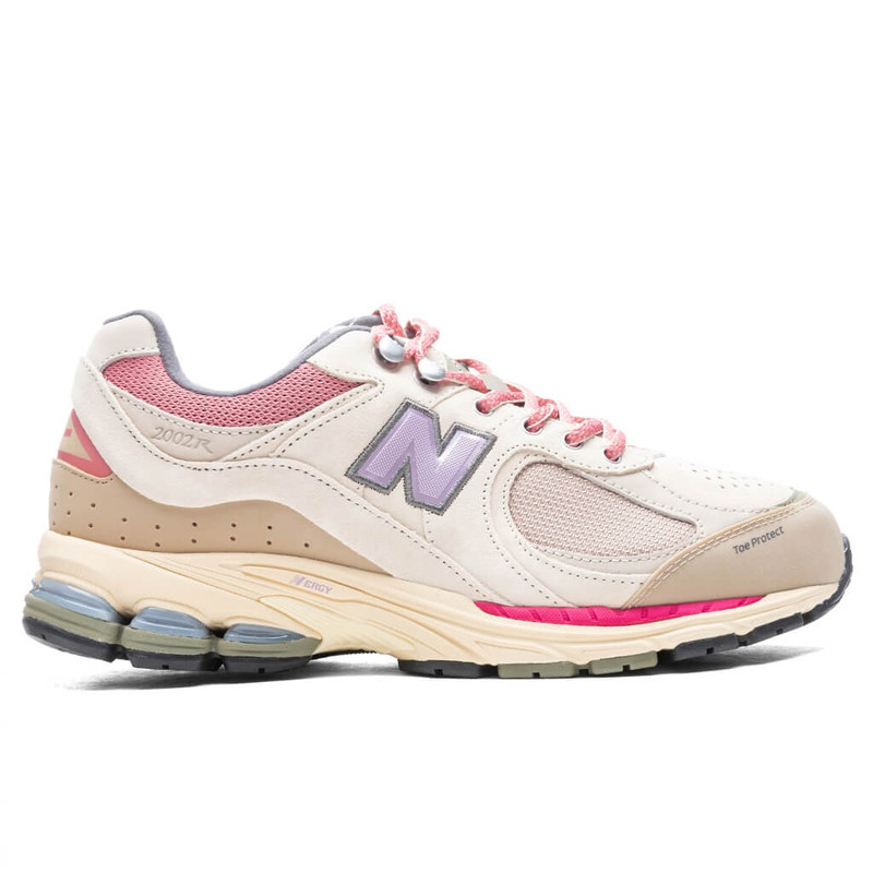 NEW BALANCE 2002R 'HIKING BOOT PACK' - CALM TAUPE/RAW AMETHYST - 1