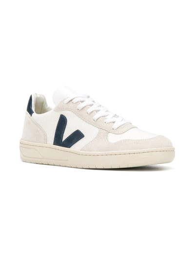 VEJA low top sneakers outlook