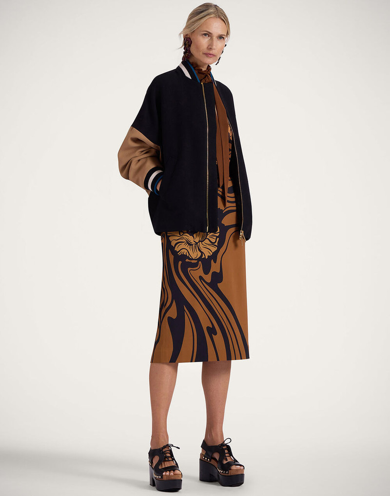 La DoubleJ Pencil Skirt outlook