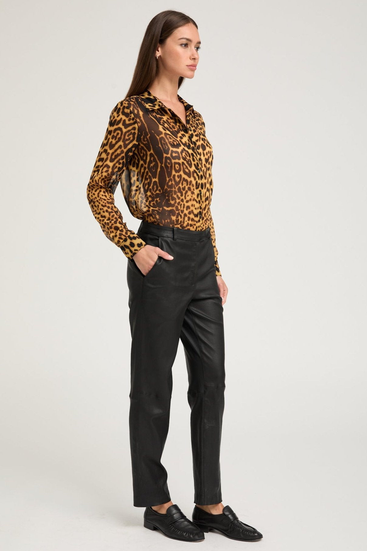 DARK LEOPARD SILK FITTED BUTTON DOWN - 3