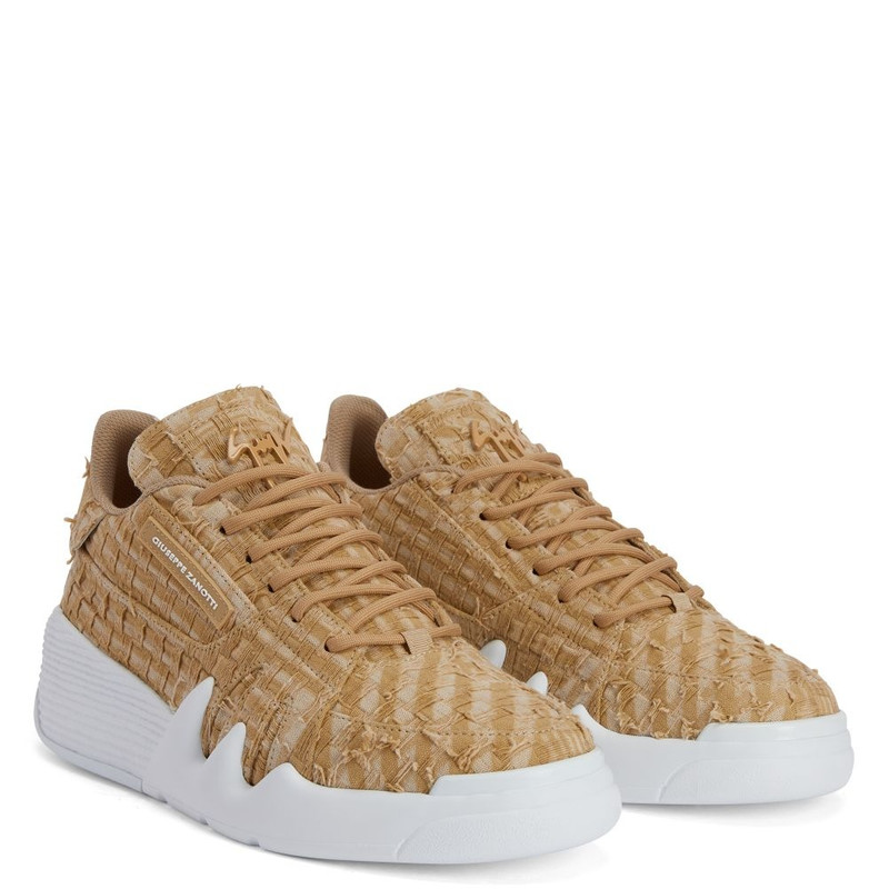 Giuseppe Zanotti Talon outlook