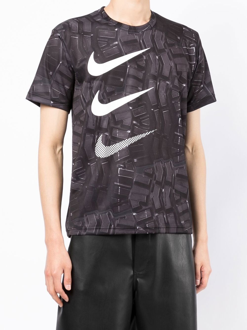 SWOOSH-PRINT GRAPHIC T-SHIRT - 4
