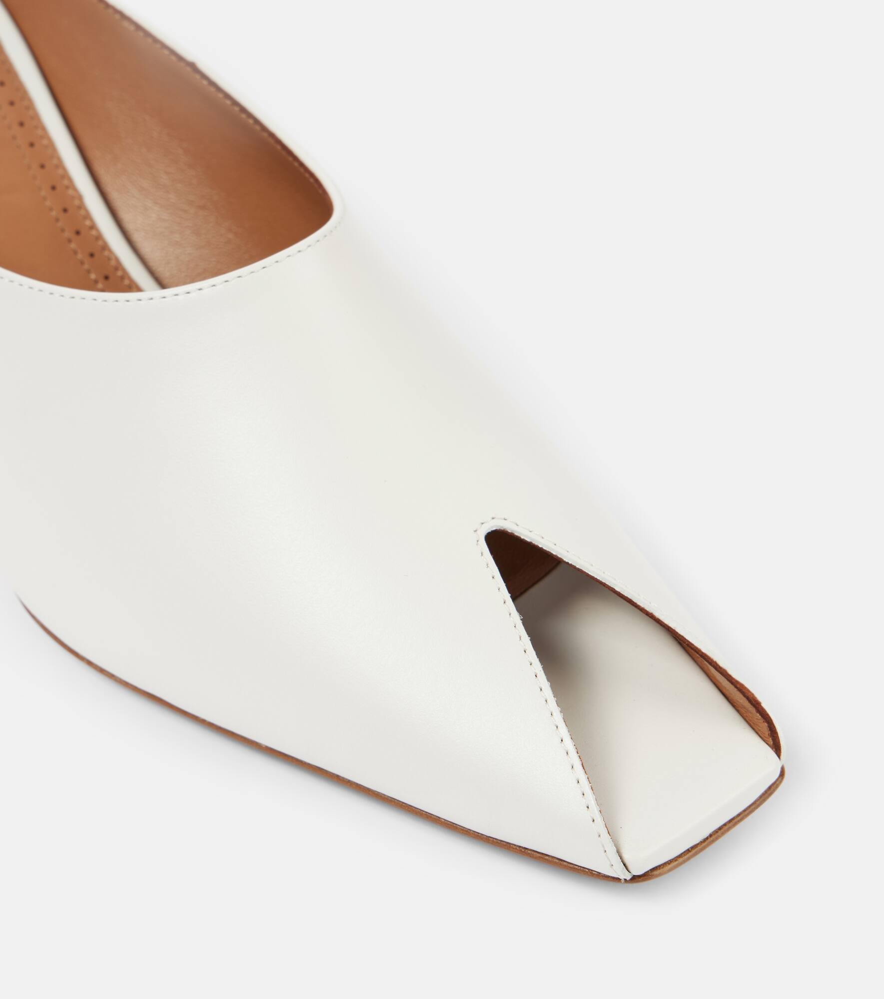 【関税込み】ALAIA ブラック Spike ミュール Spike leather mules in black - Alaia | Mytheresa