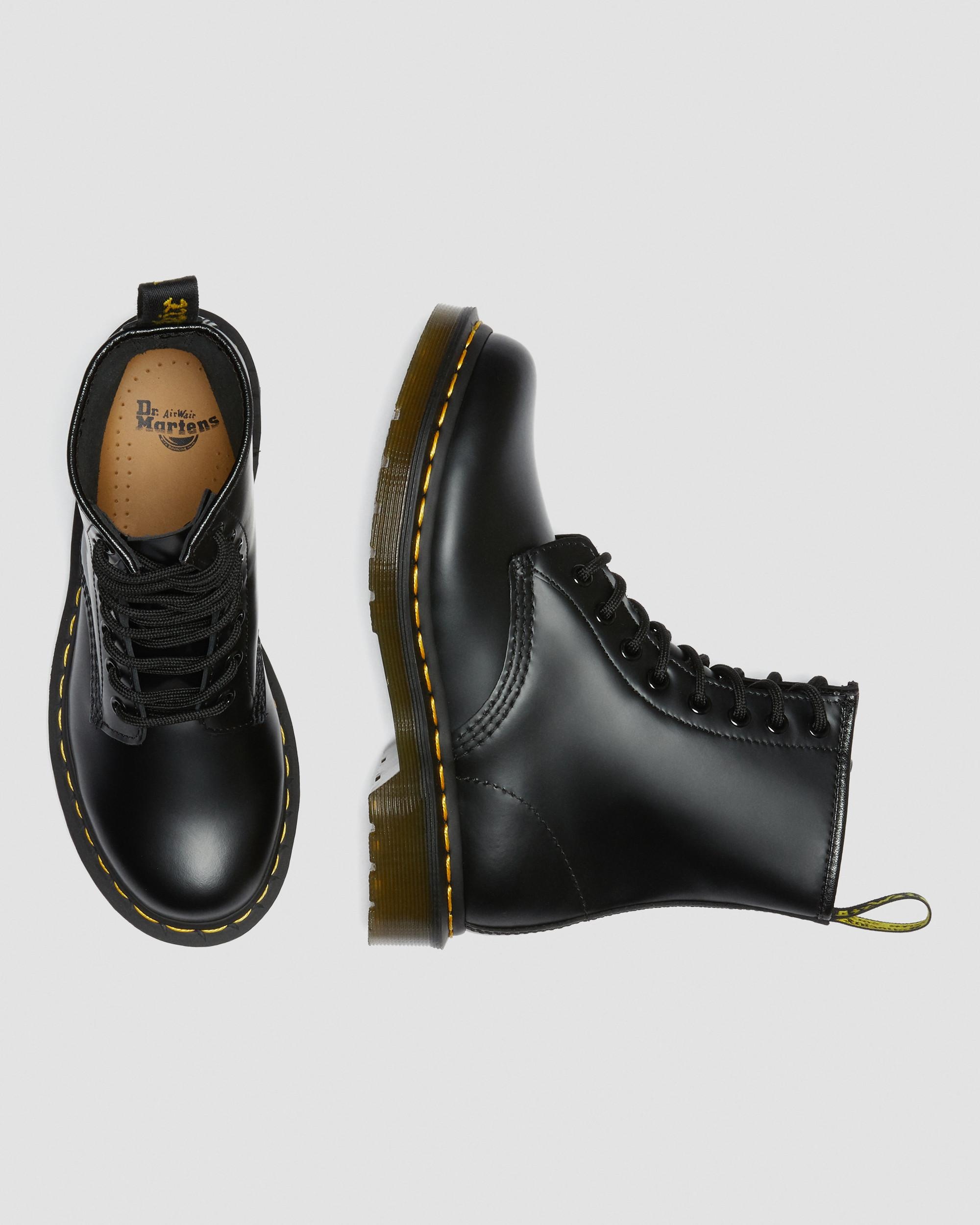 1460 Women's Smooth Leather Lace Up Boots - 9