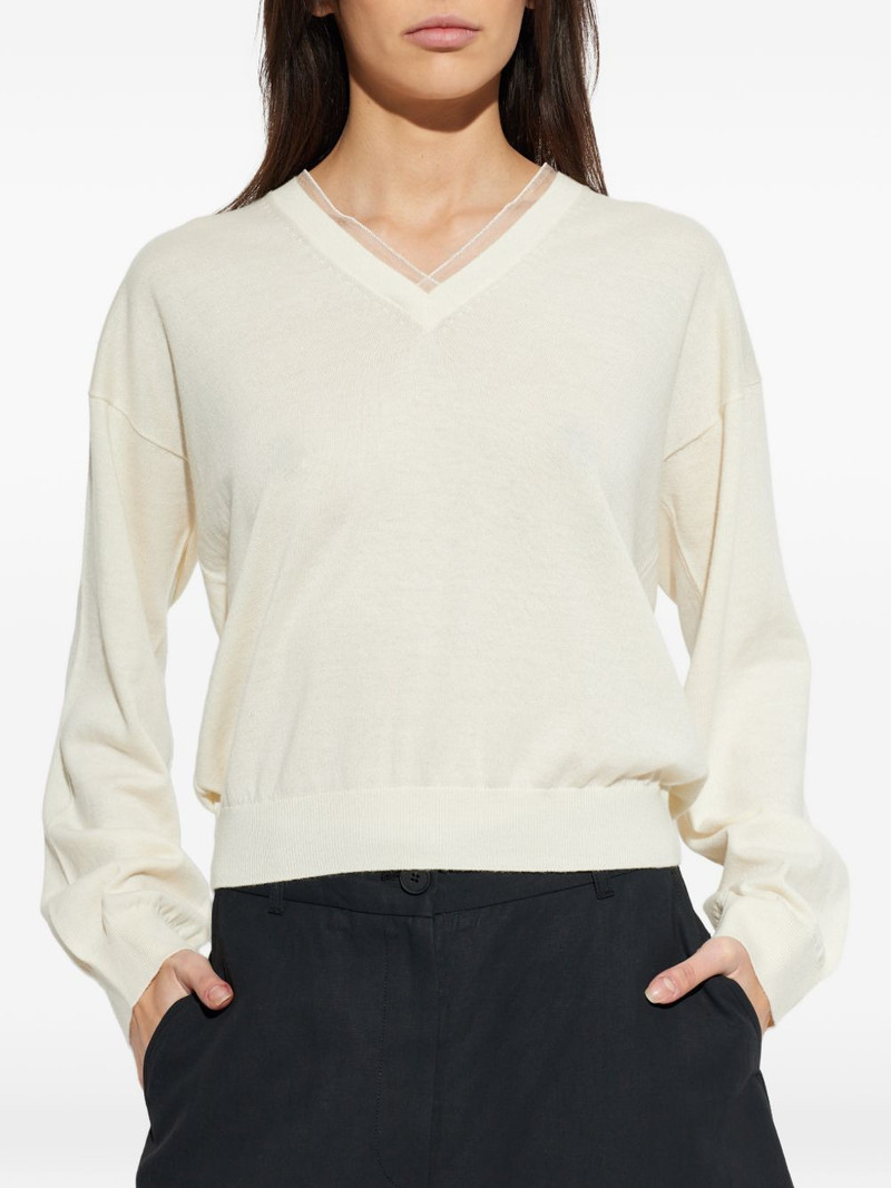 V-neck top 3
