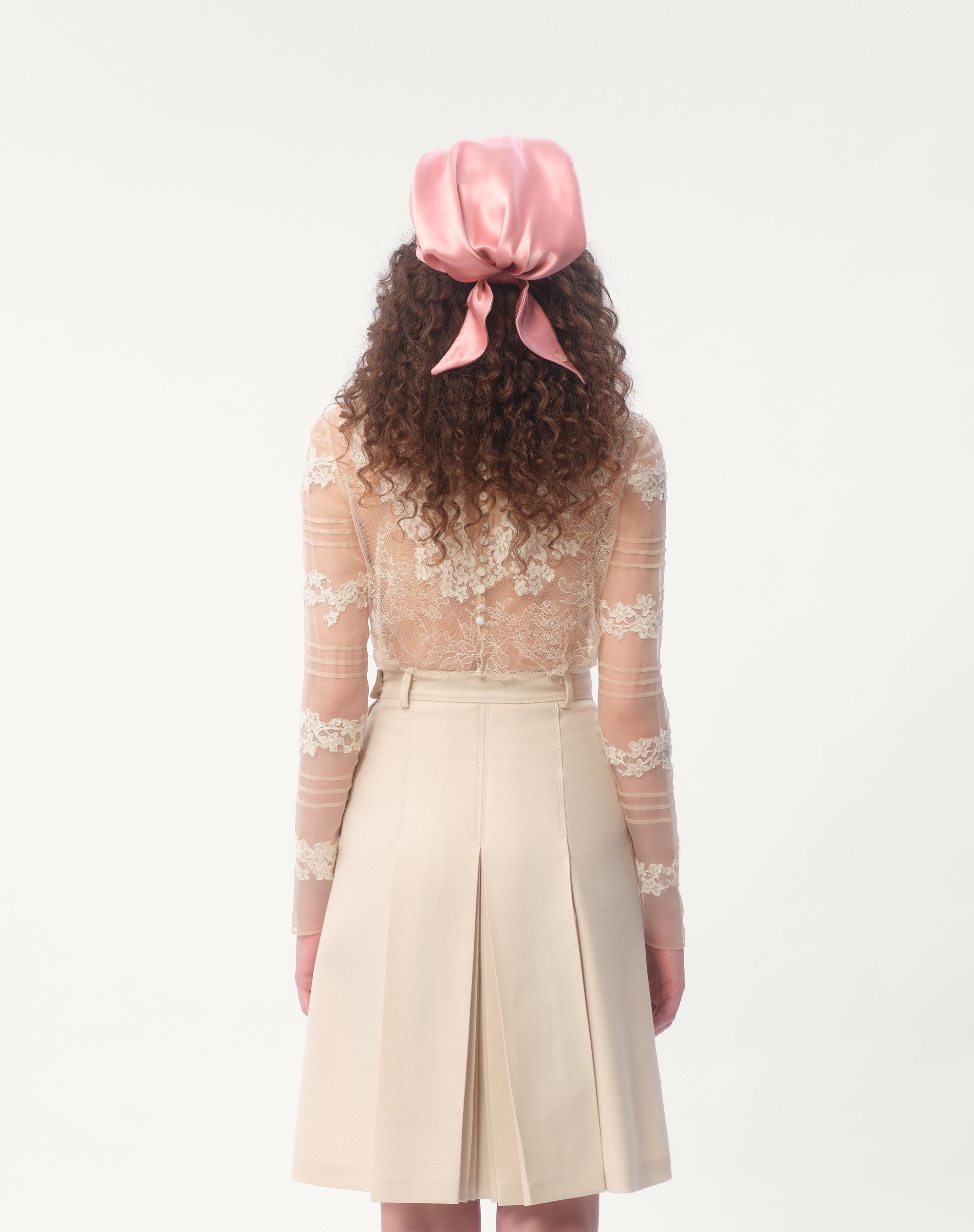 TOP IN DENTELLE WITH ROSES PATTERN - 8