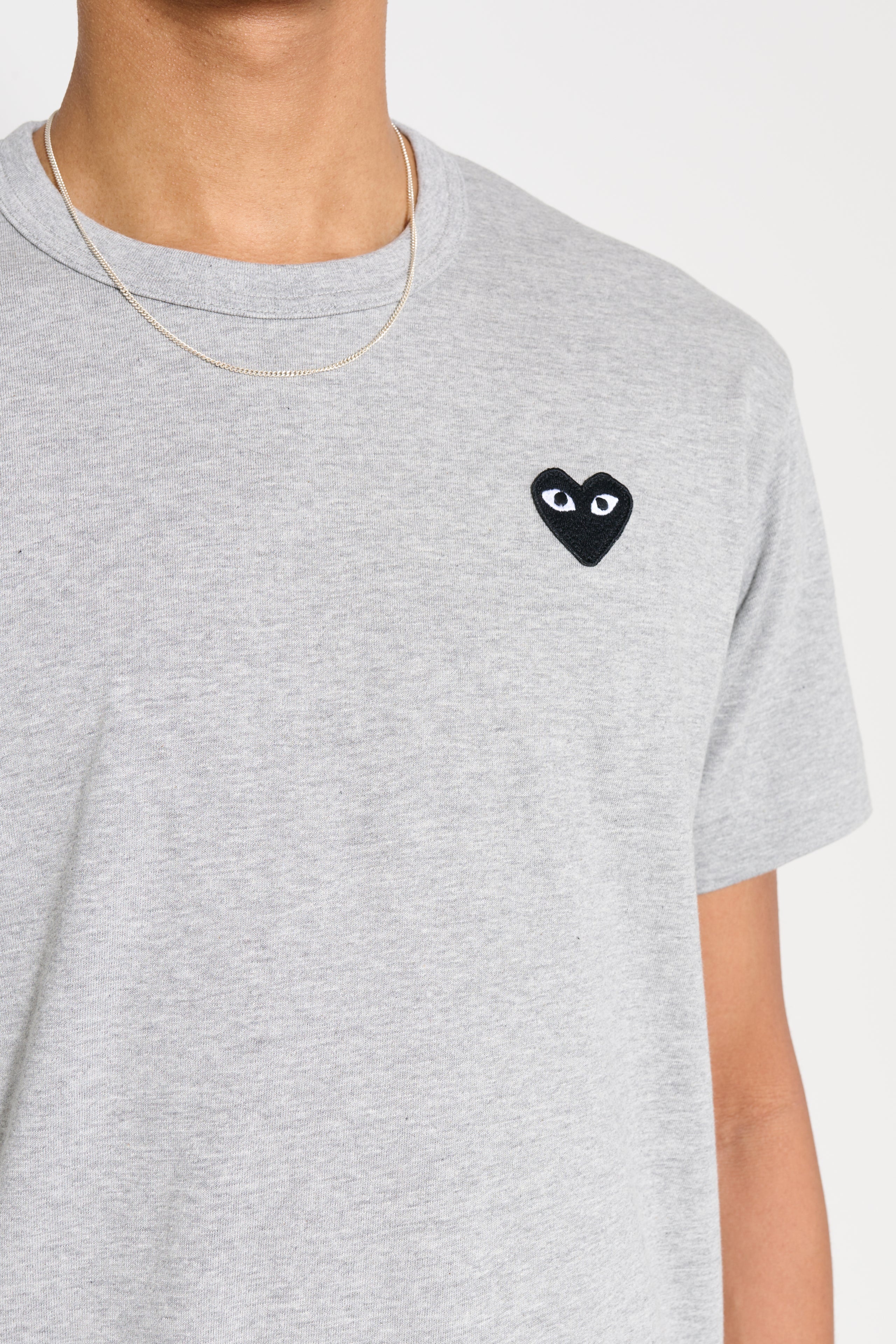 COMME DES GARÇONS PLAY SMALL HEART T-SHIRT GREY - 4
