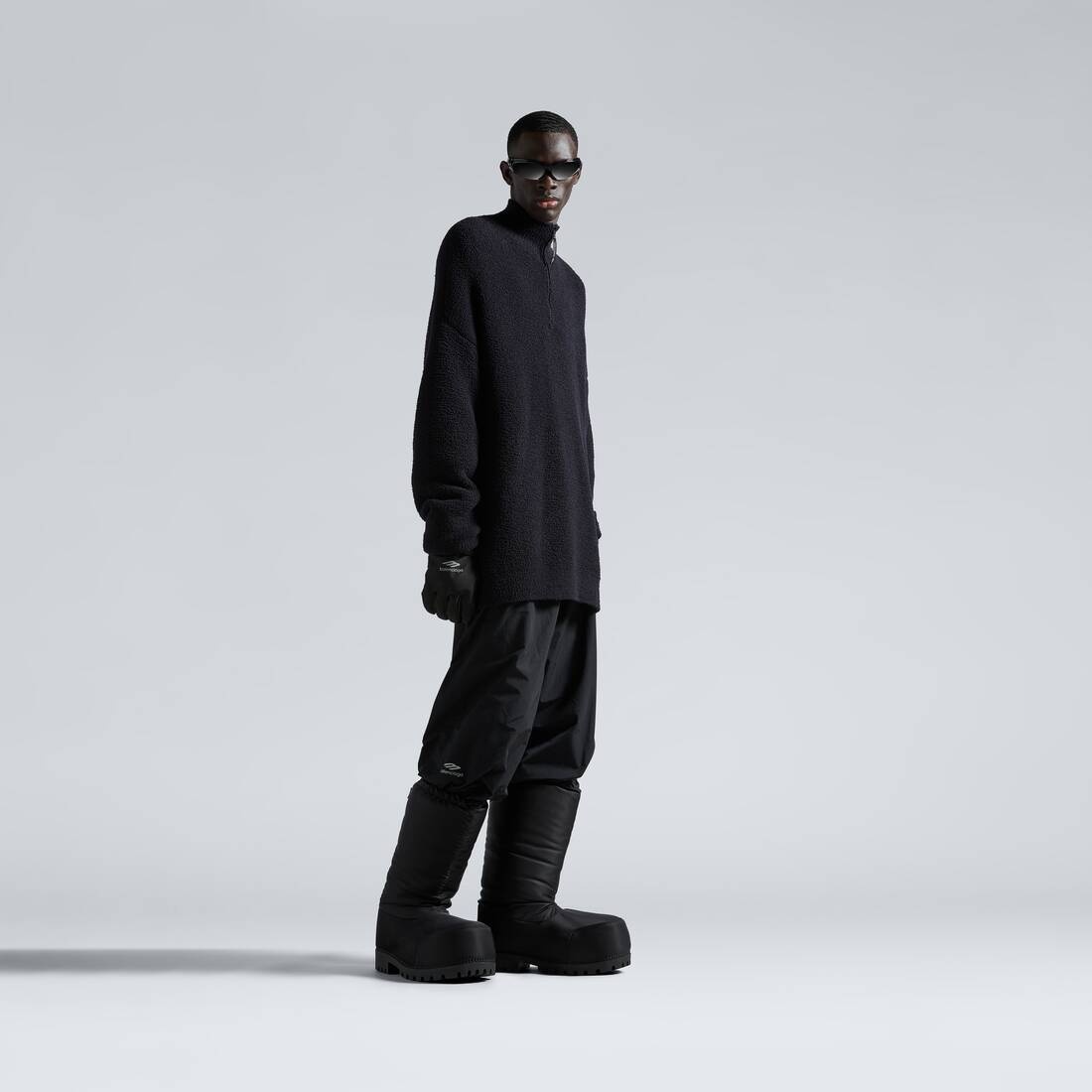 Skiwear - Half Zip High Neck Sweater in Black - 2