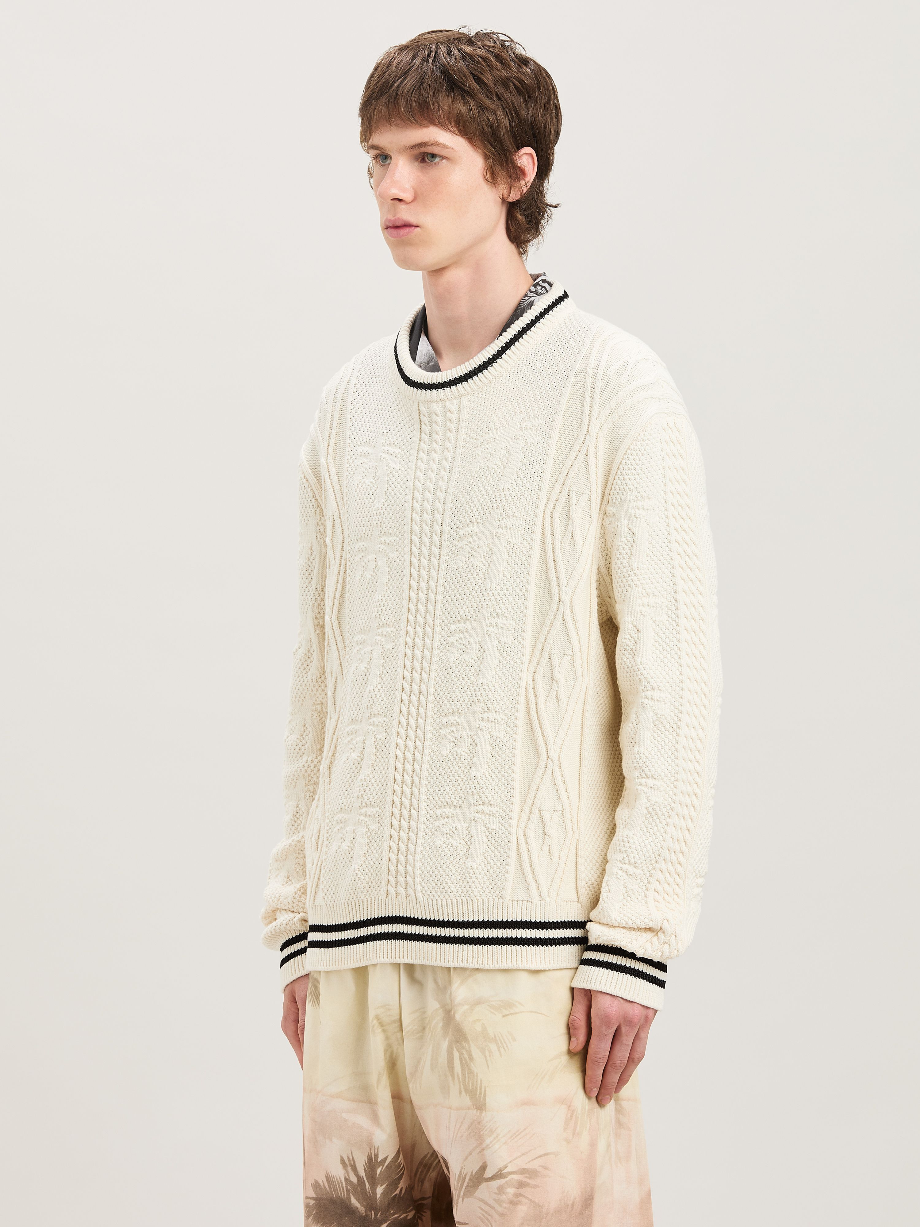 Curved logo cable sweater - 4