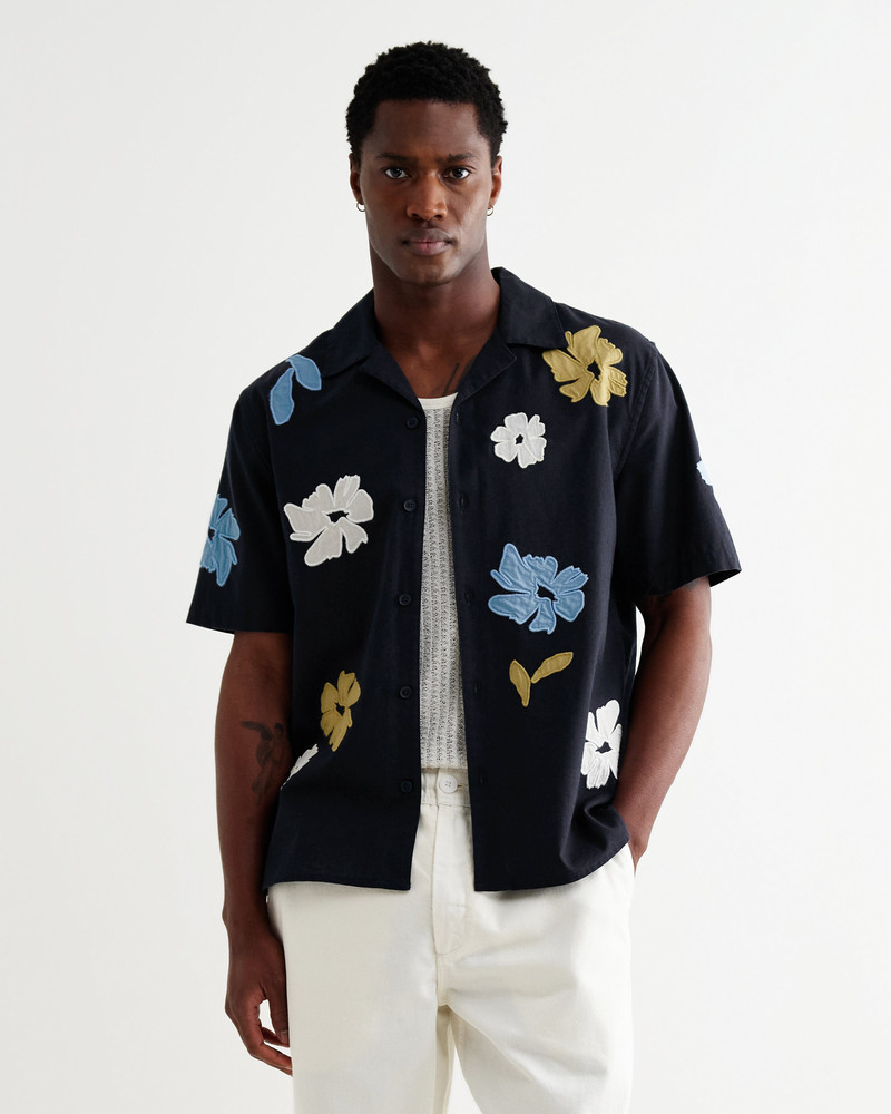 Wax London Didcot - Navy And Multicolour Floral Applique Short-Sleeve Shirt outlook