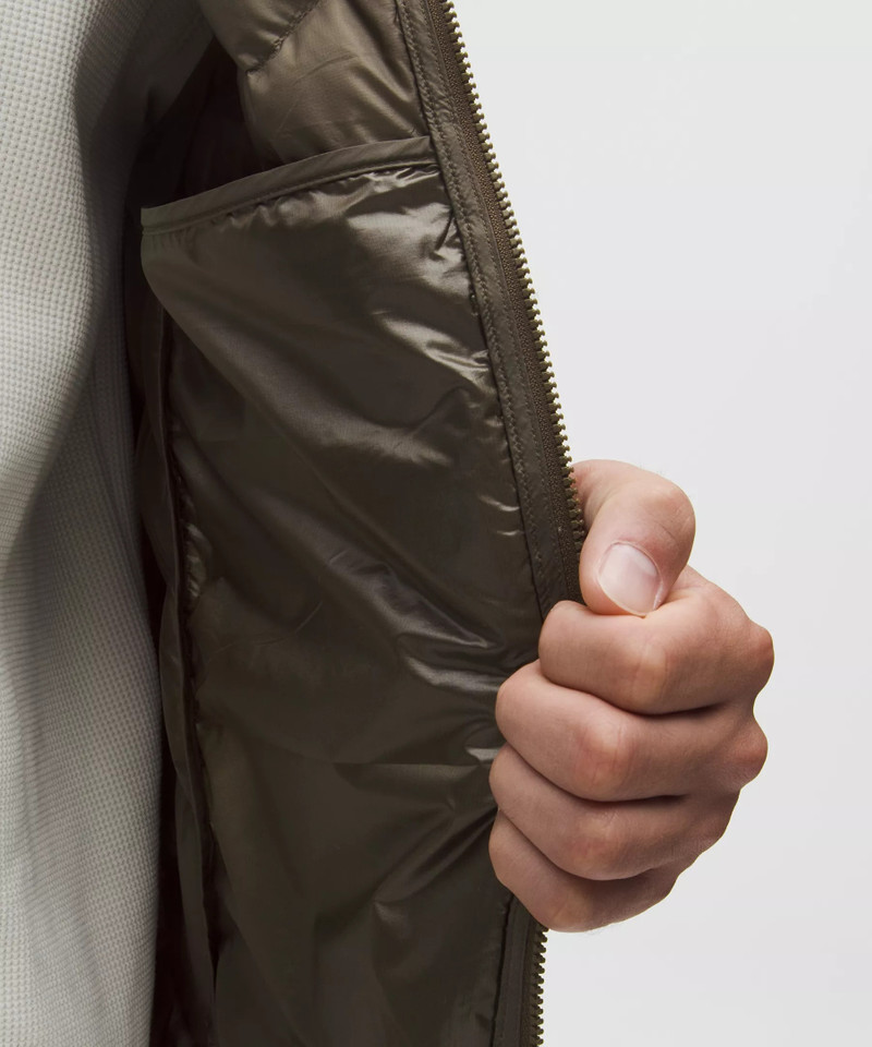 Men's Featherweight 900-Down-Fill Quilted Vest 7