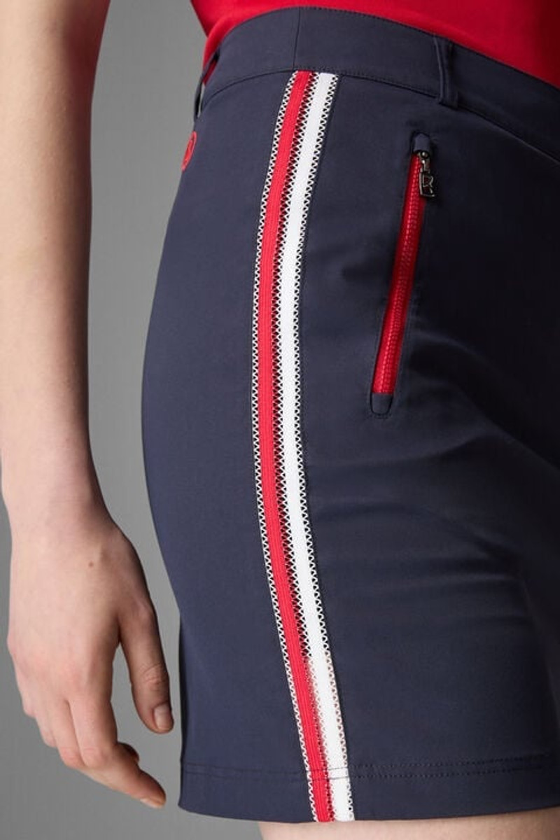 Smilla skort in Navy blue 5