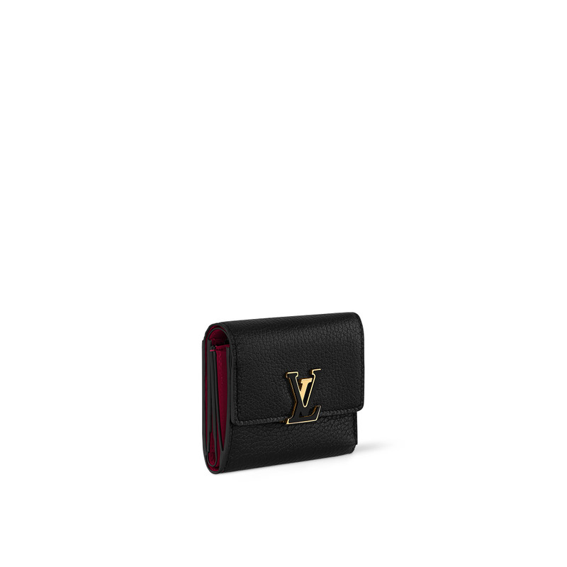 Louis Vuitton Capucines XS Wallet outlook