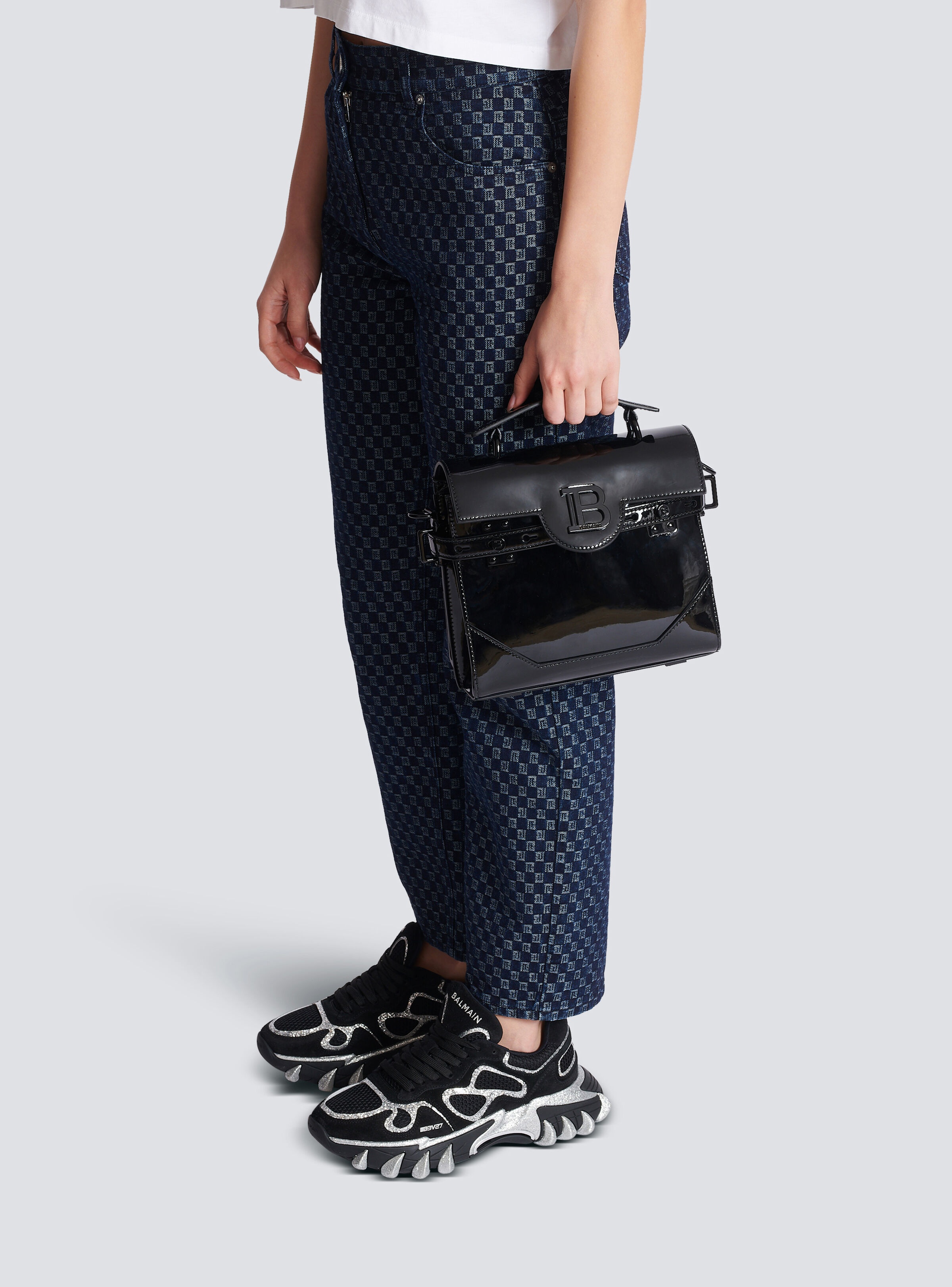 B-Buzz 23 patent leather bag - 9