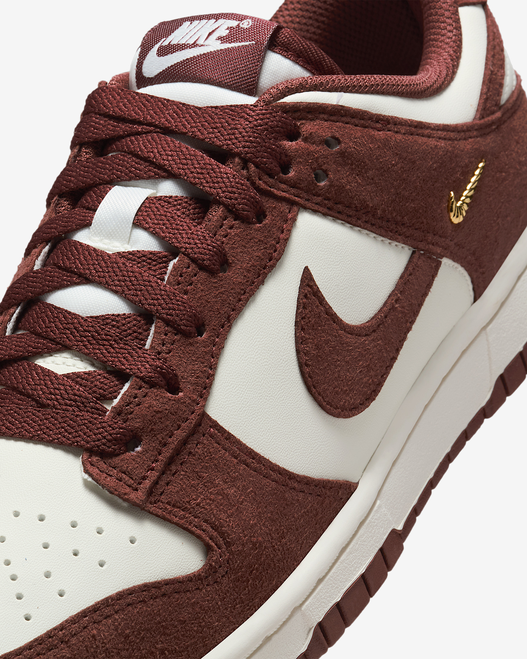 Nike Dunk Low Women's Shoes - 7