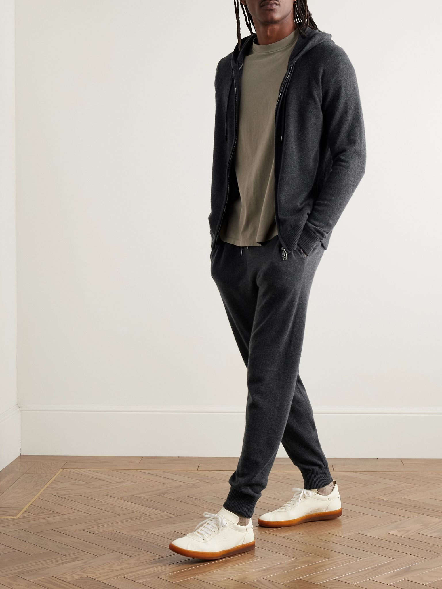 Finley Tapered Cashmere Sweatpants Charcoal - 2