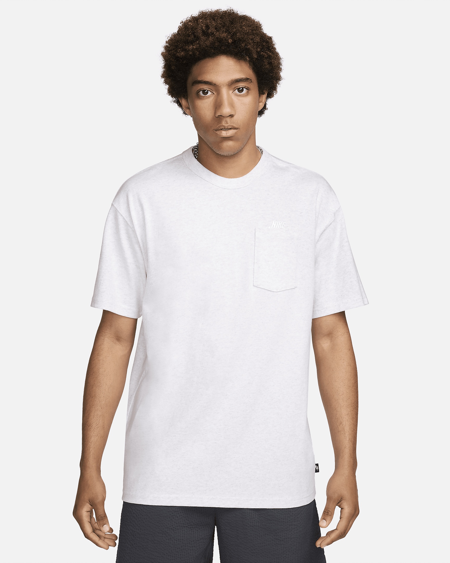 Nike Sportswear Premium Essentials Men's Pocket T-Shirt - 1