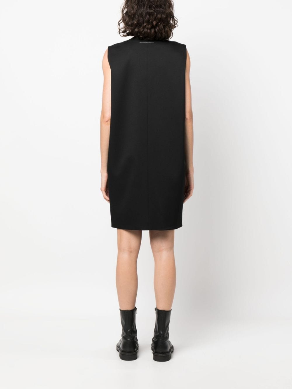 V-neck sleeveless short dress - 4