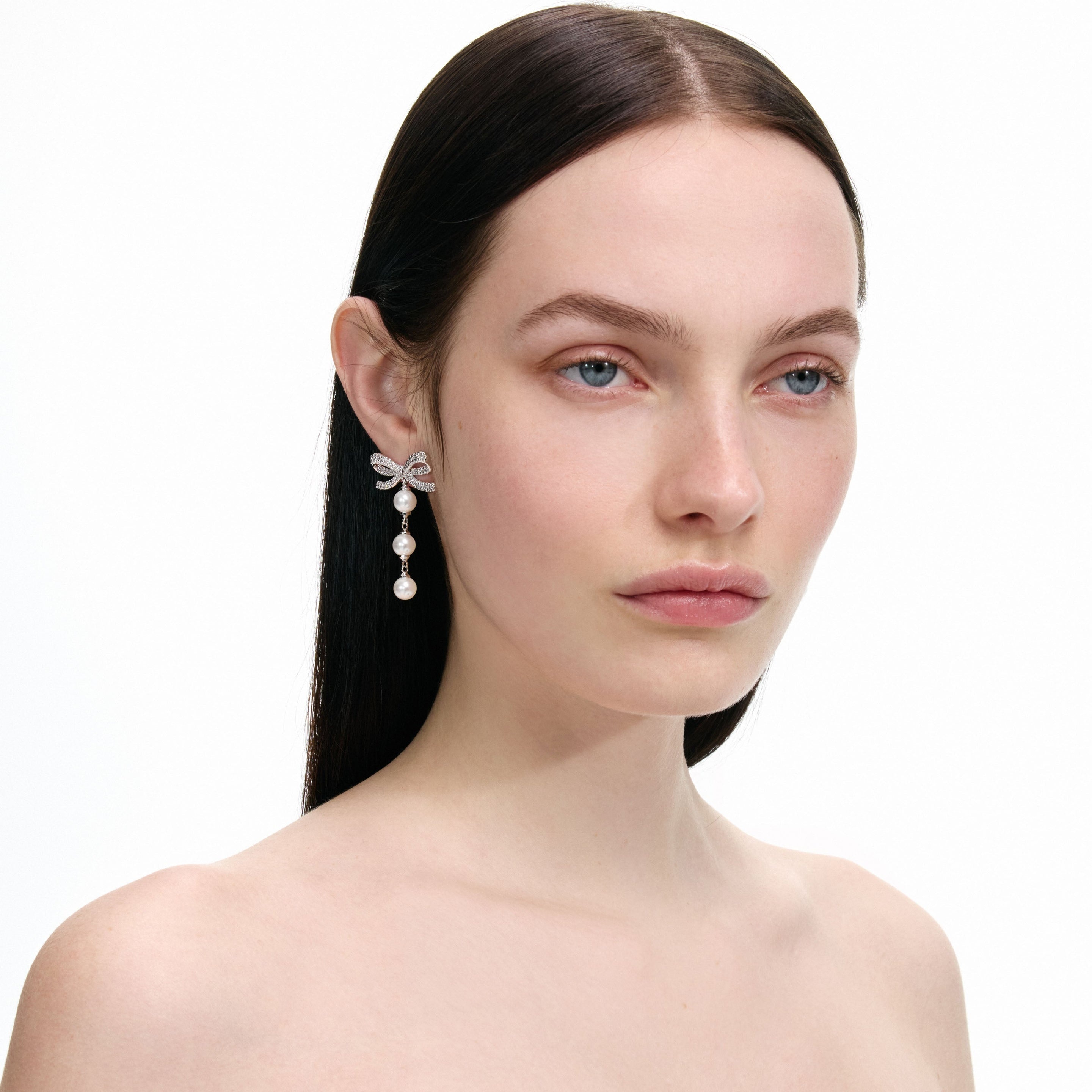 Bow Tiered Pearl Earrings - 3