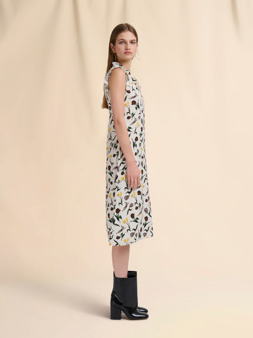CREAM ENVERS SATIN DRESS WITH TULIPS AND HARES PRINT - 6