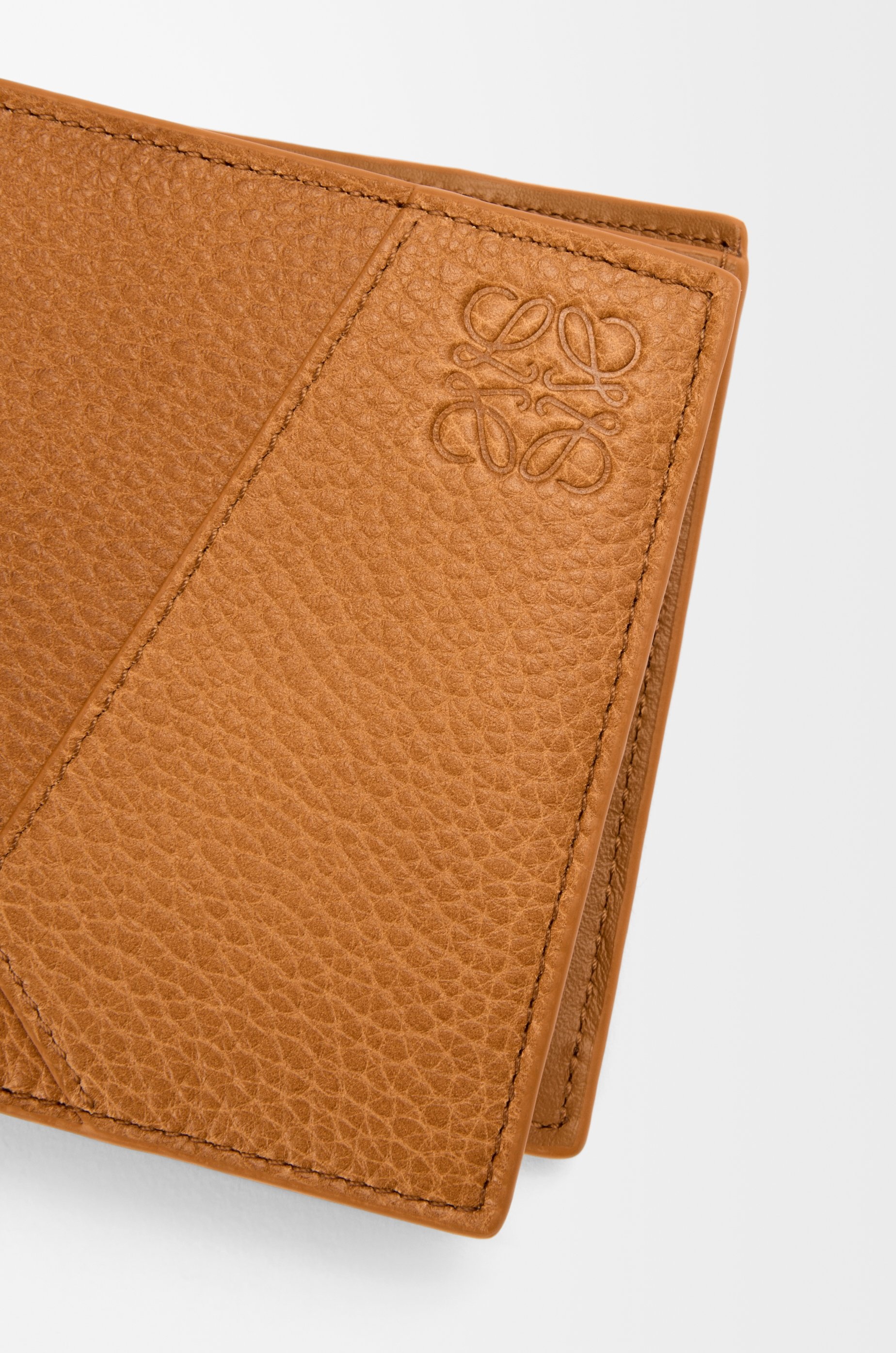 Puzzle bifold coin wallet in supple grained calfskin - 5