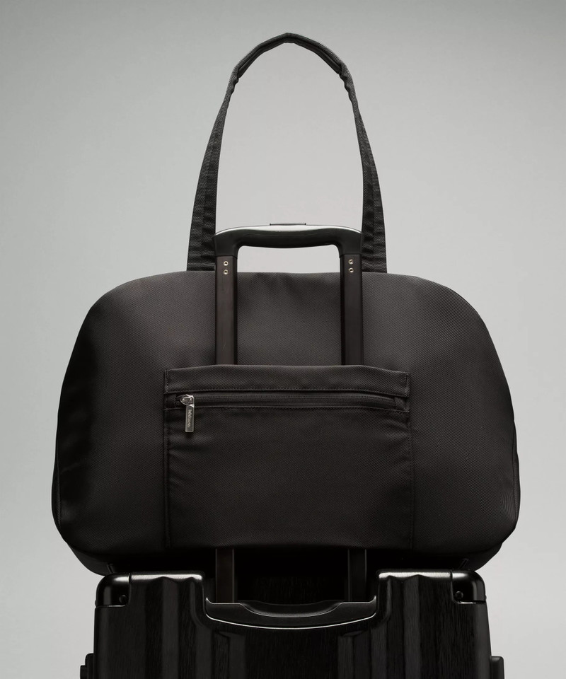 City Essentials Bag 25L 7