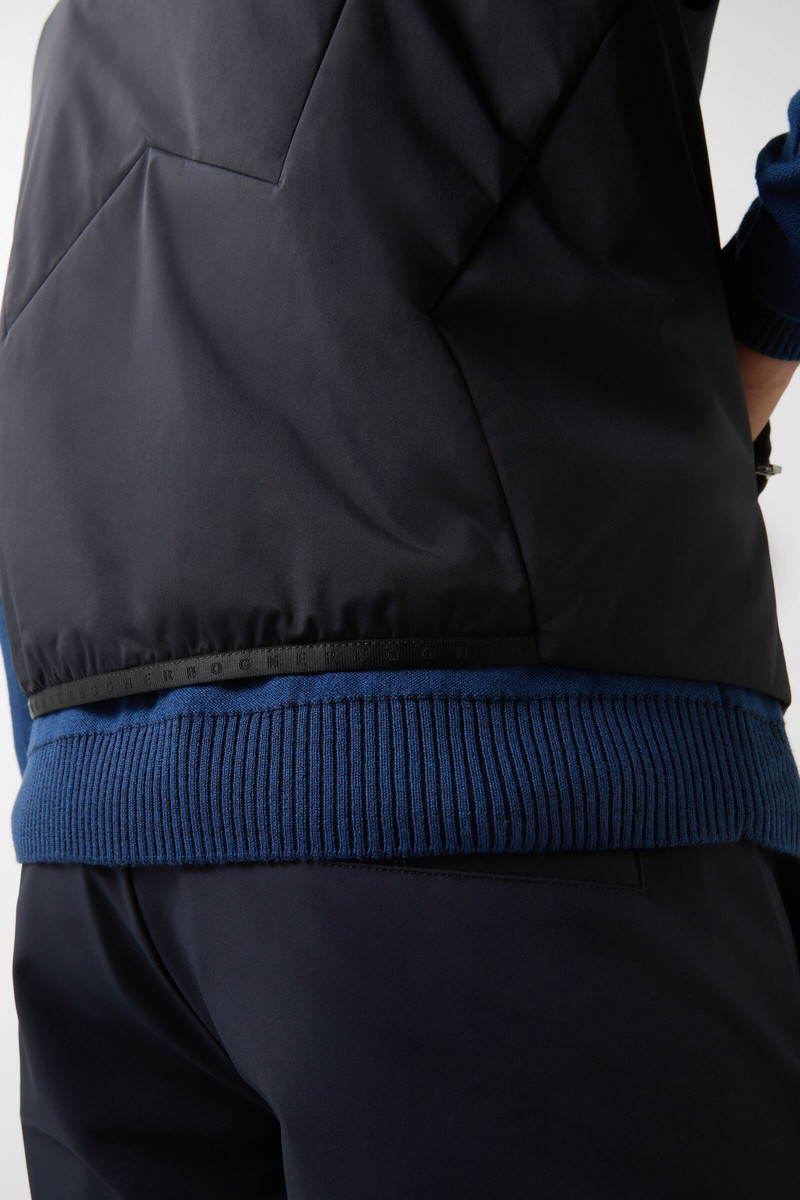 Lenny Vest in Navy blue 7