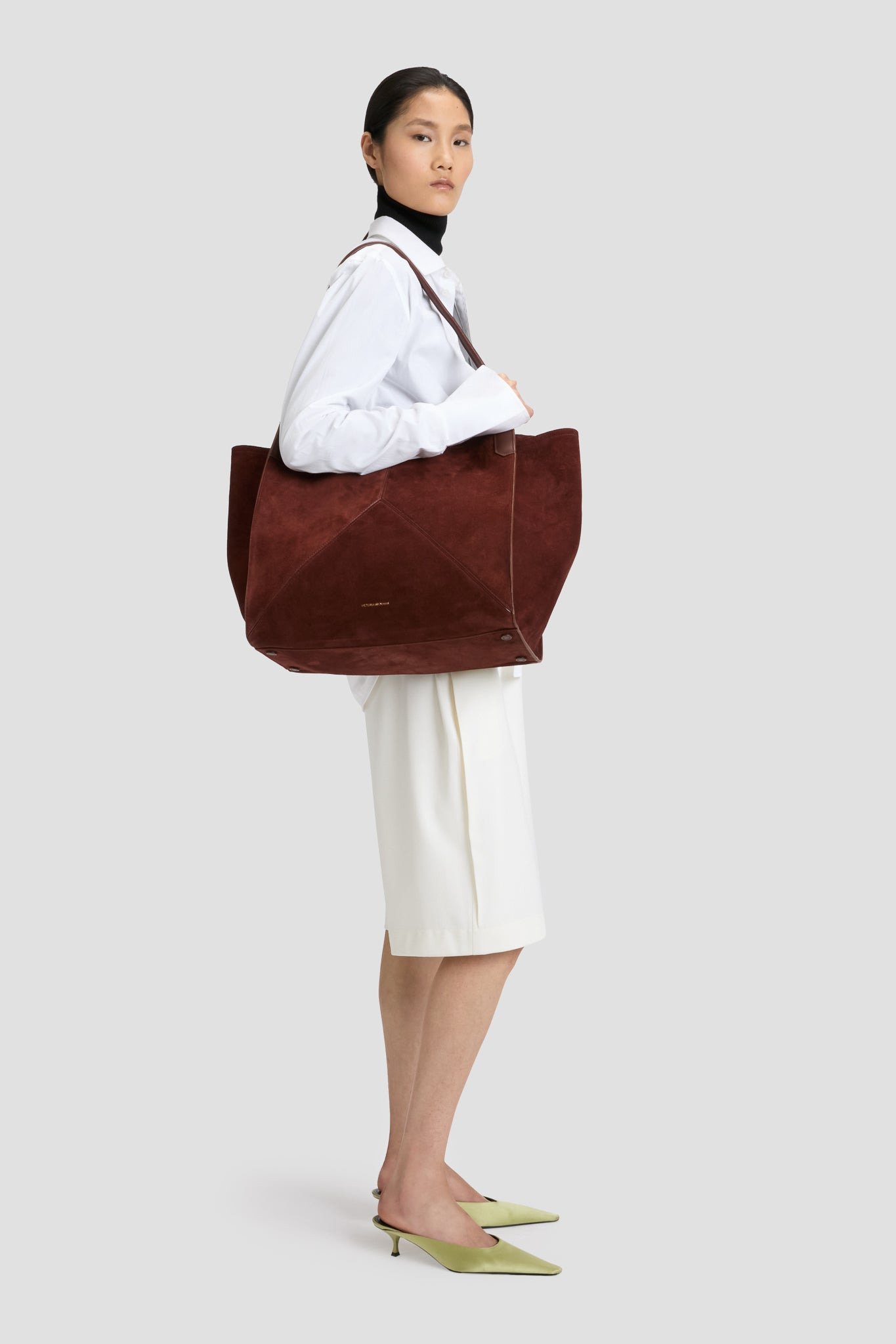 Victoria Tote In Dark Brown Suede - 3