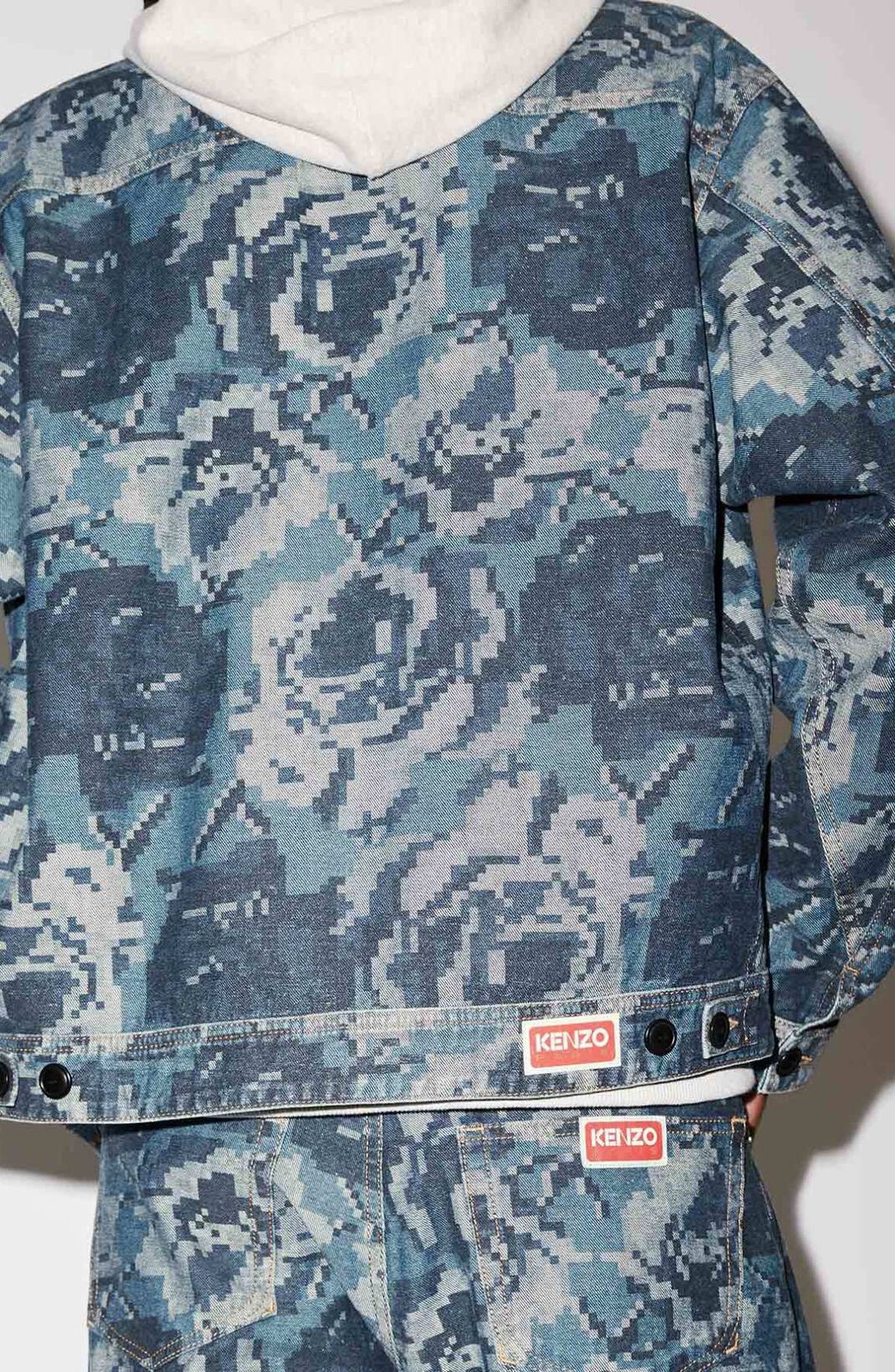 'Pixel Rose' denim jacket - 6
