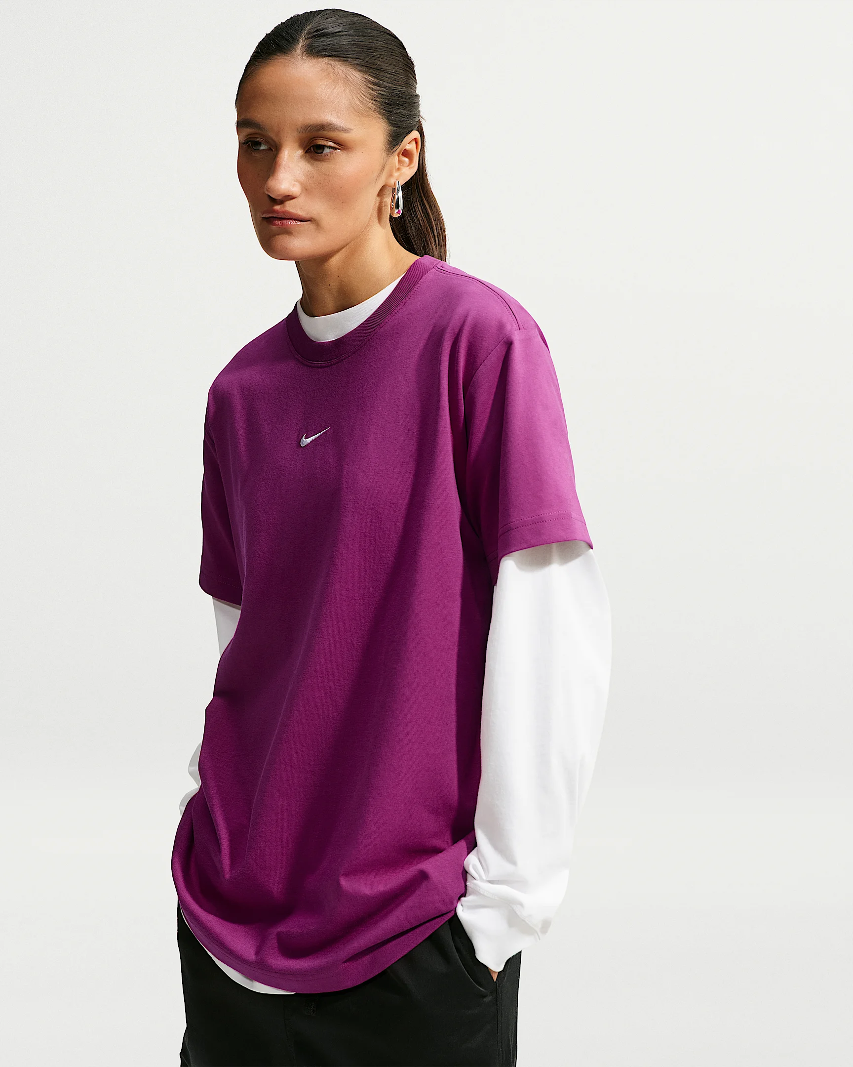 Nike Sportswear Classic Women's Oversized T-Shirt - 1