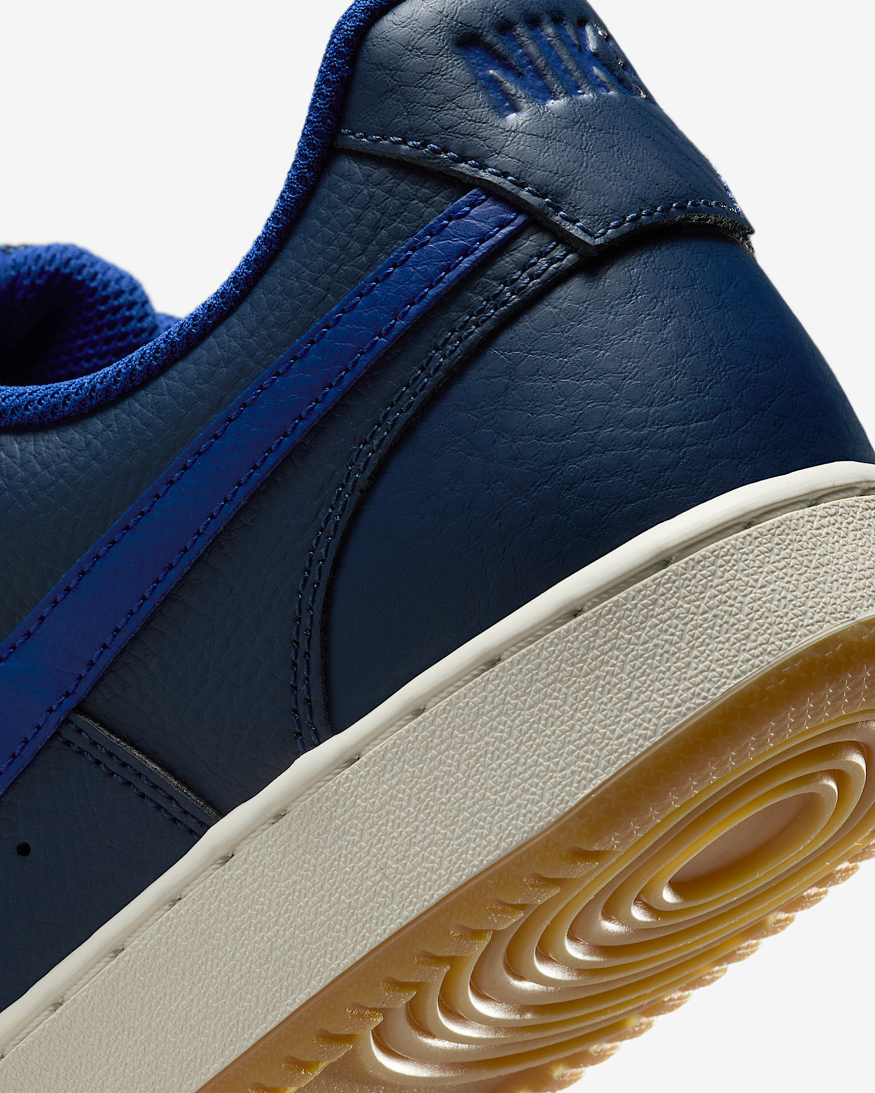 Nike Court Vision Low Shoes - 8
