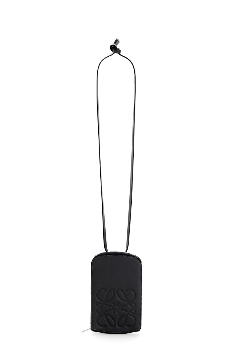 Brand multi-functional case in smooth calfskin 3