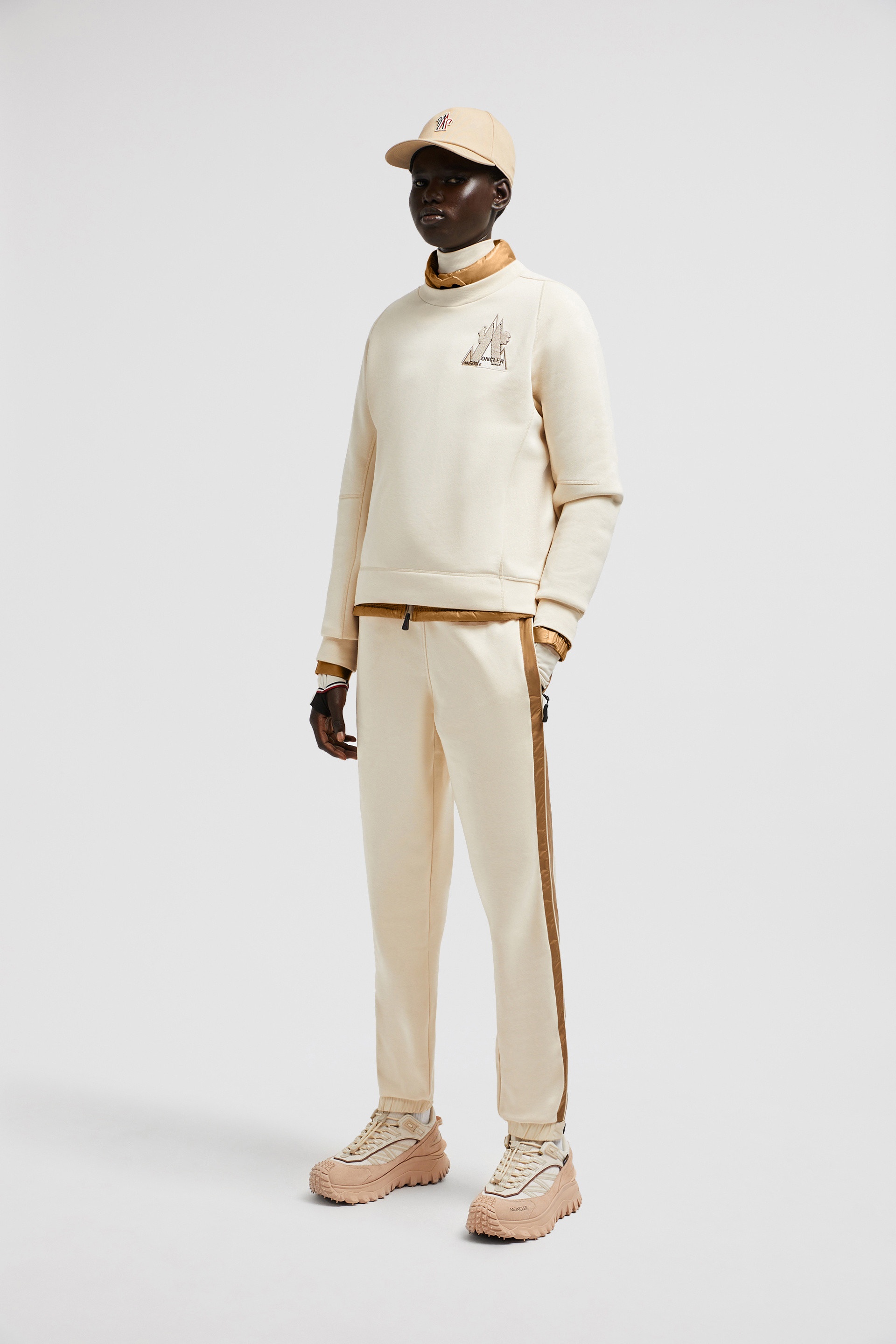 Padded Mountain Logo Sweatpants - 2