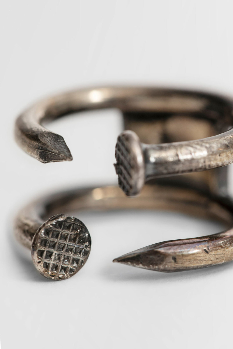 Twisted-Nails-Ring 4