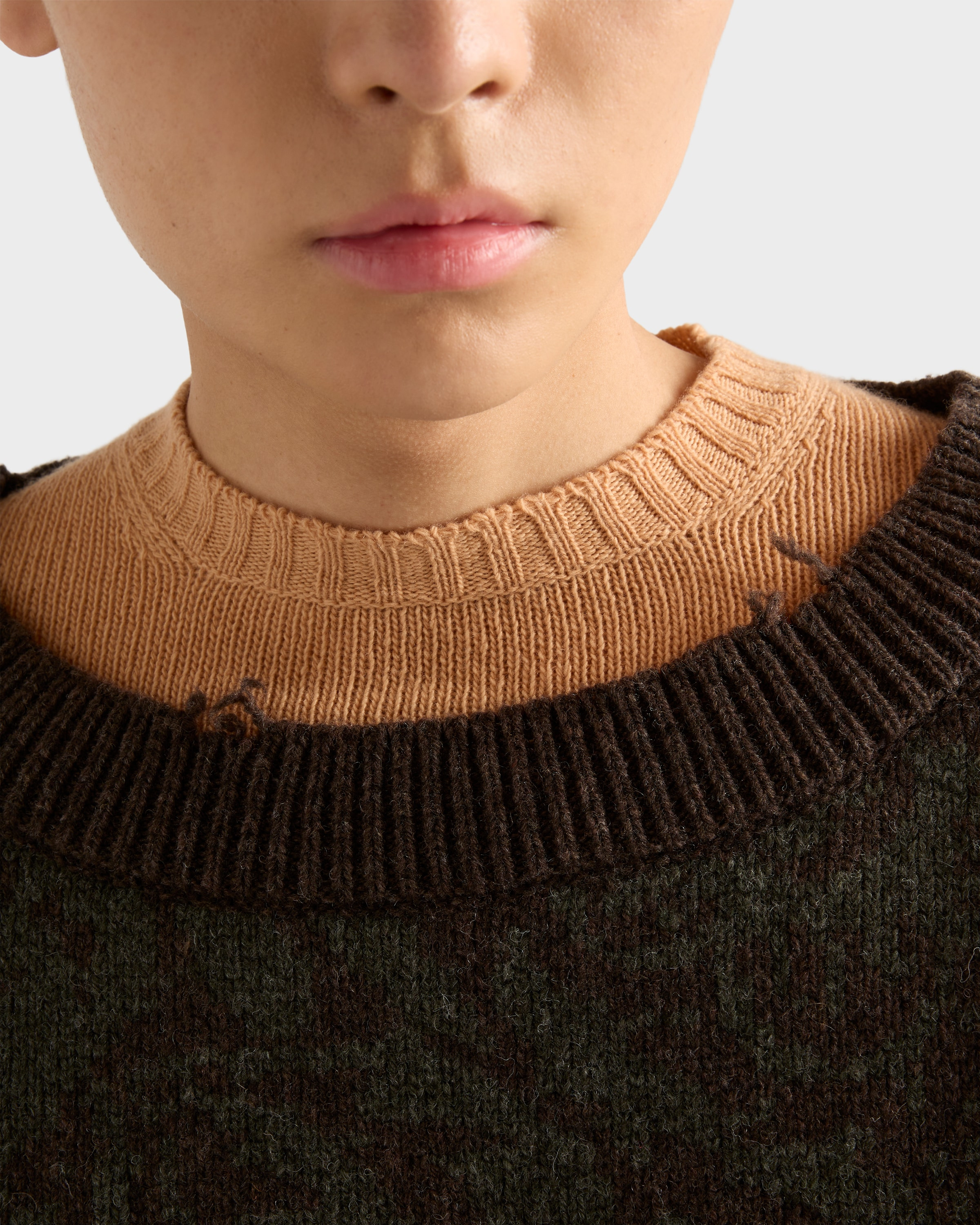 Short-sleeved wool and cashmere sweater - 3