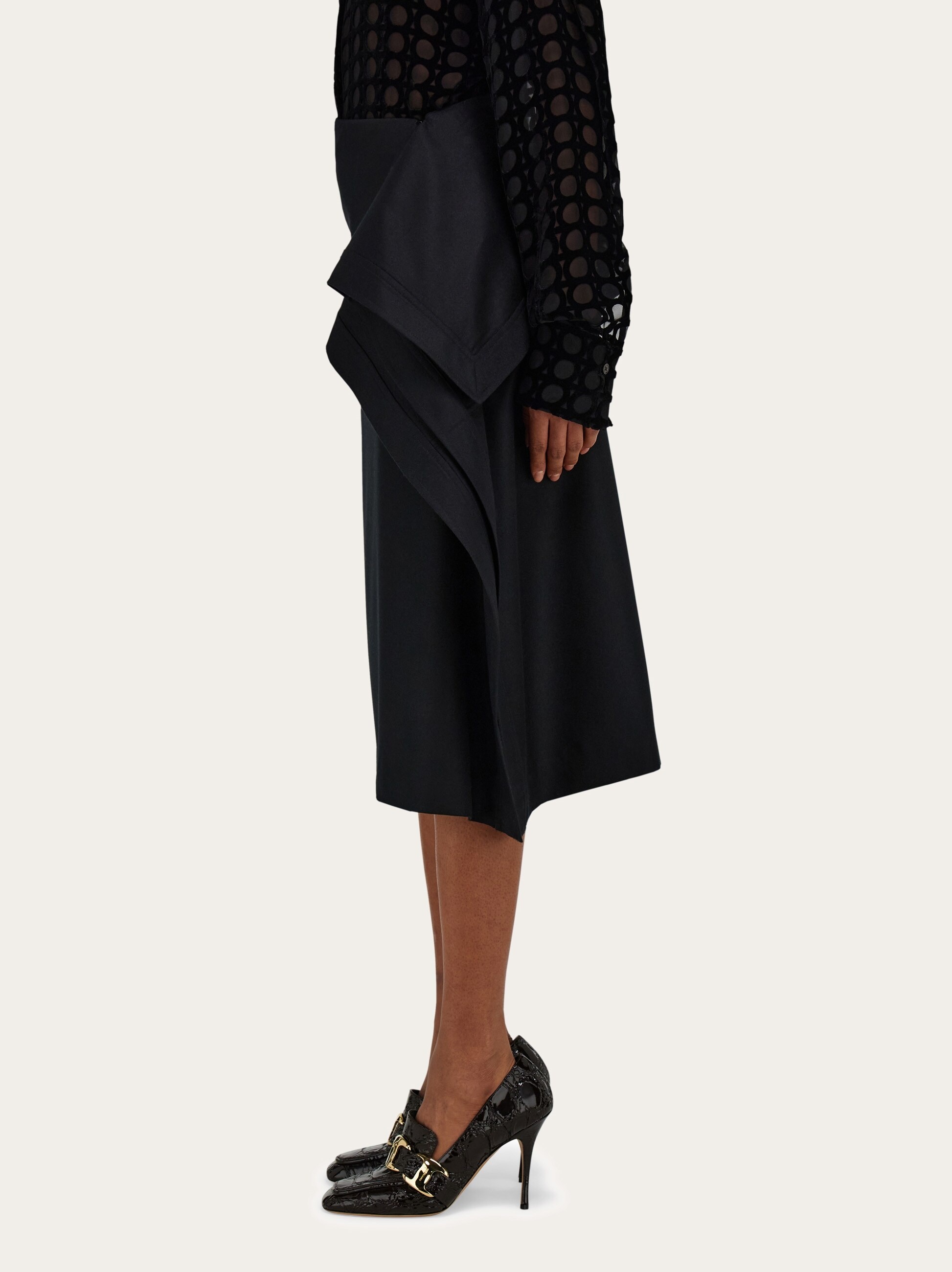 Asymmetric skirt with peplum detail - 3
