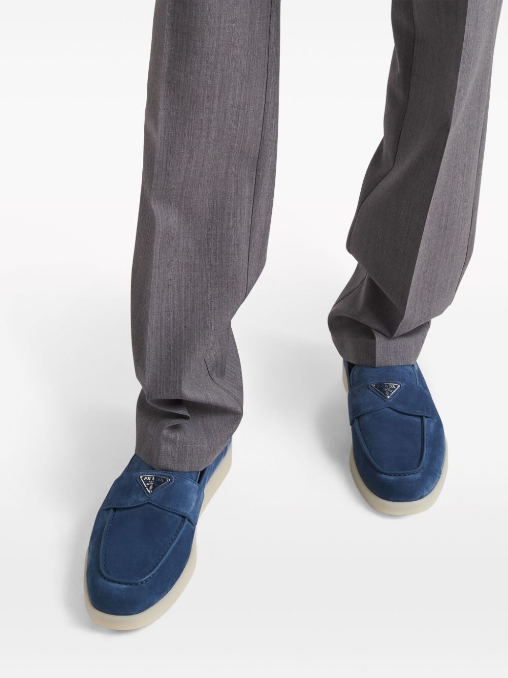 logo-plaque suede loafers - 7