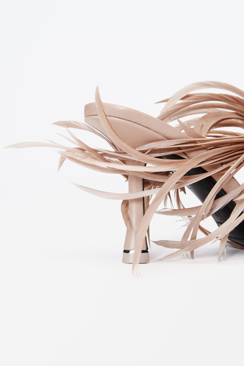 IVY FEATHER SANDAL 5