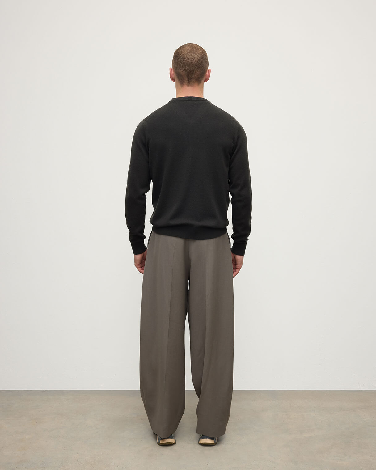 Classic Cashmere Grey V Neck Jumper - 4