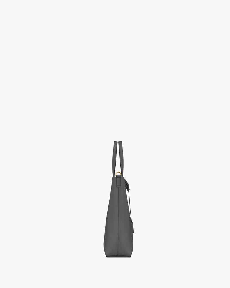 SHOPPING SAINT LAURENT TOY IN LEATHER 4