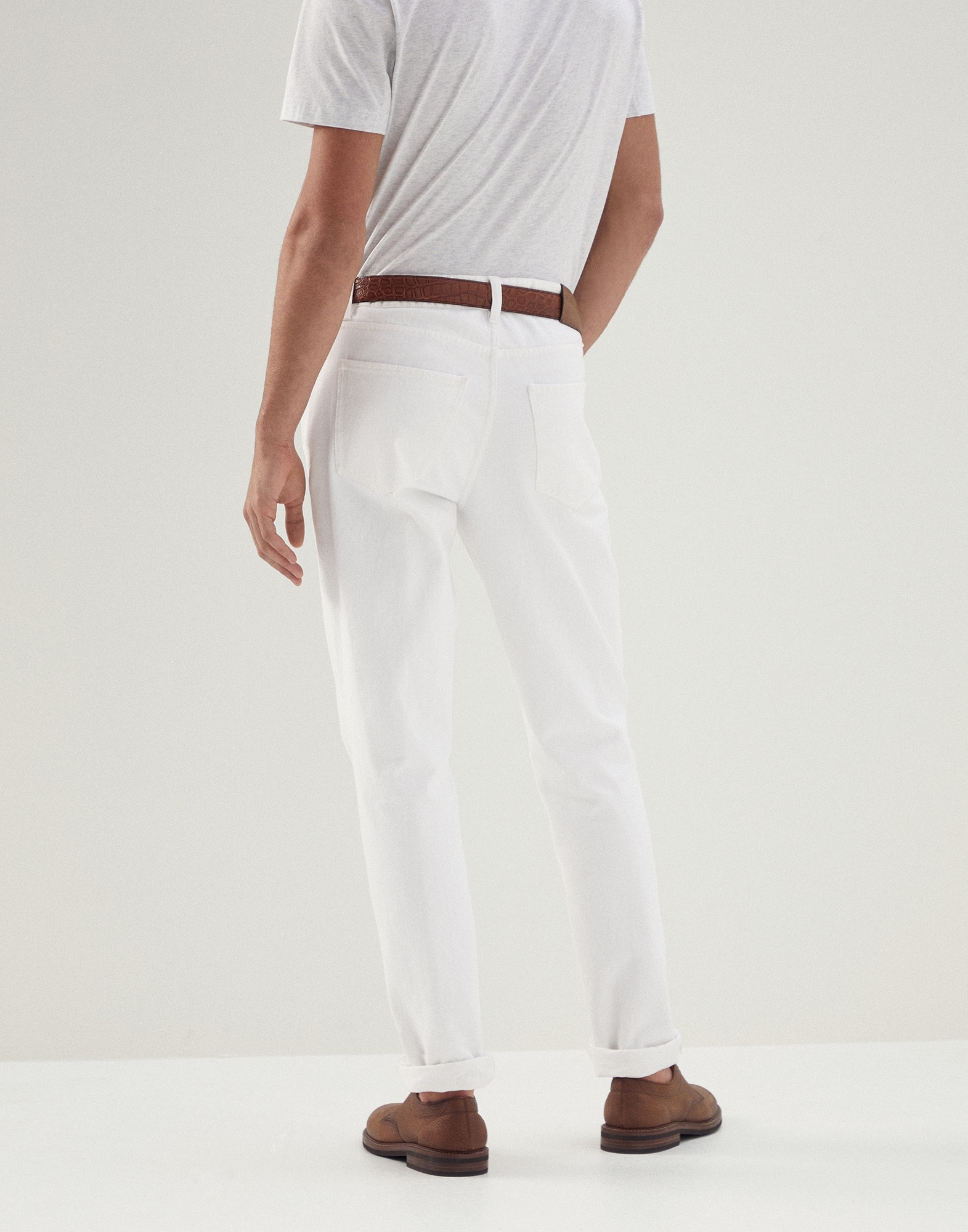 Garment-dyed traditional fit five-pocket trousers in slubbed cotton denim - 2