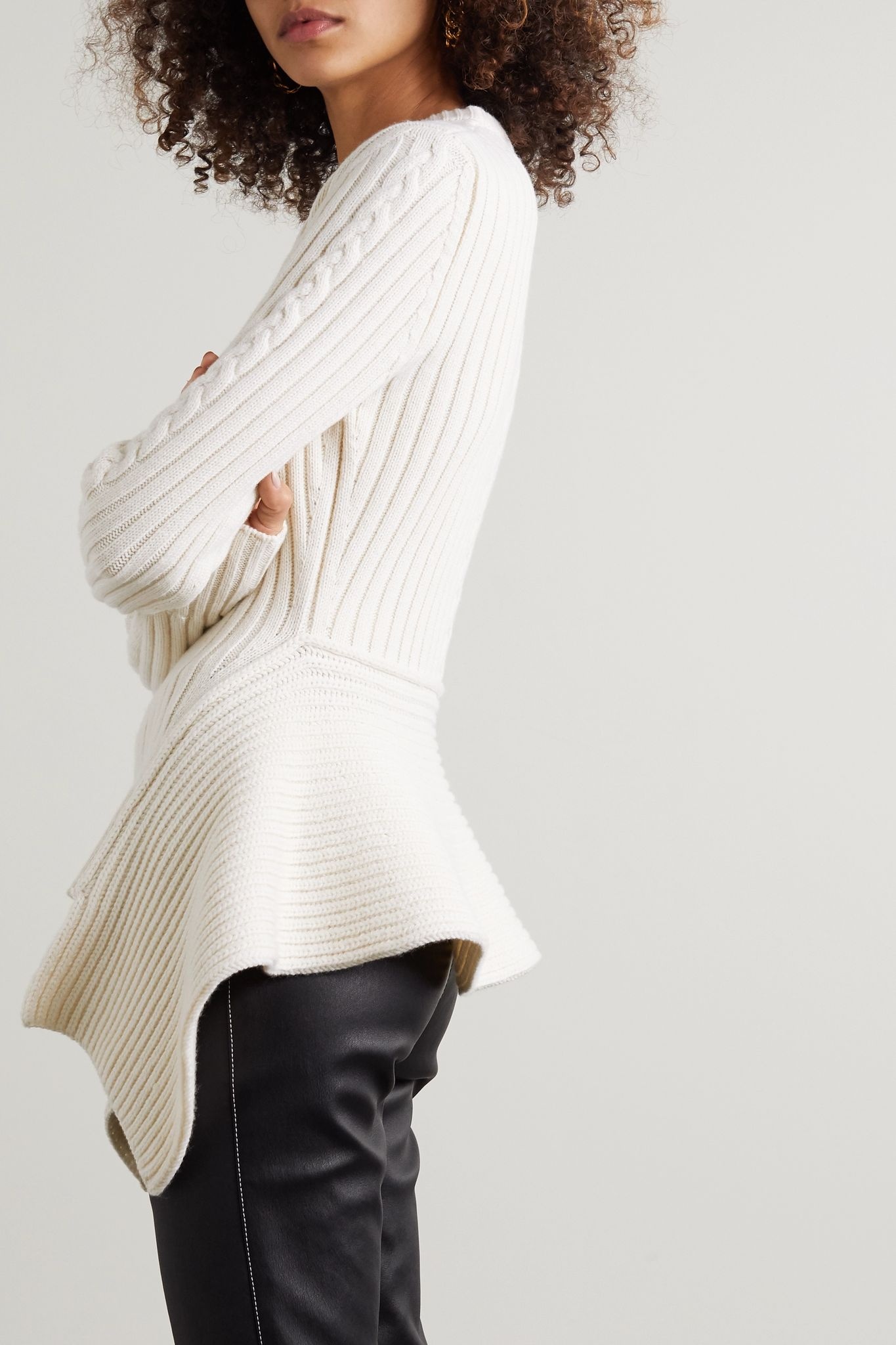 Asymmetric ribbed and cable-knit wool and cashmere-blend sweater - 3