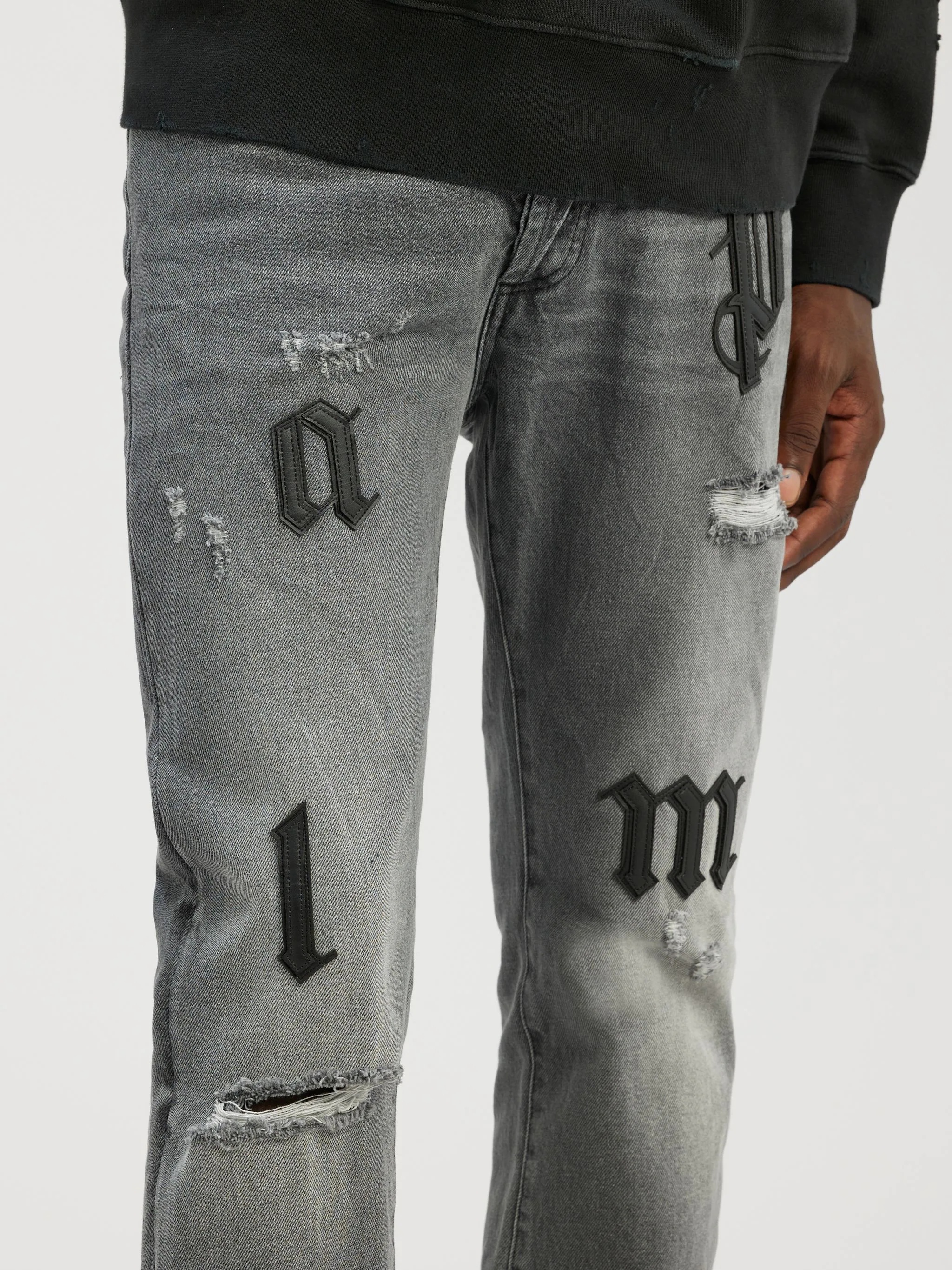 LOGO PATCH CLASSIC DENIM PANTS - 6