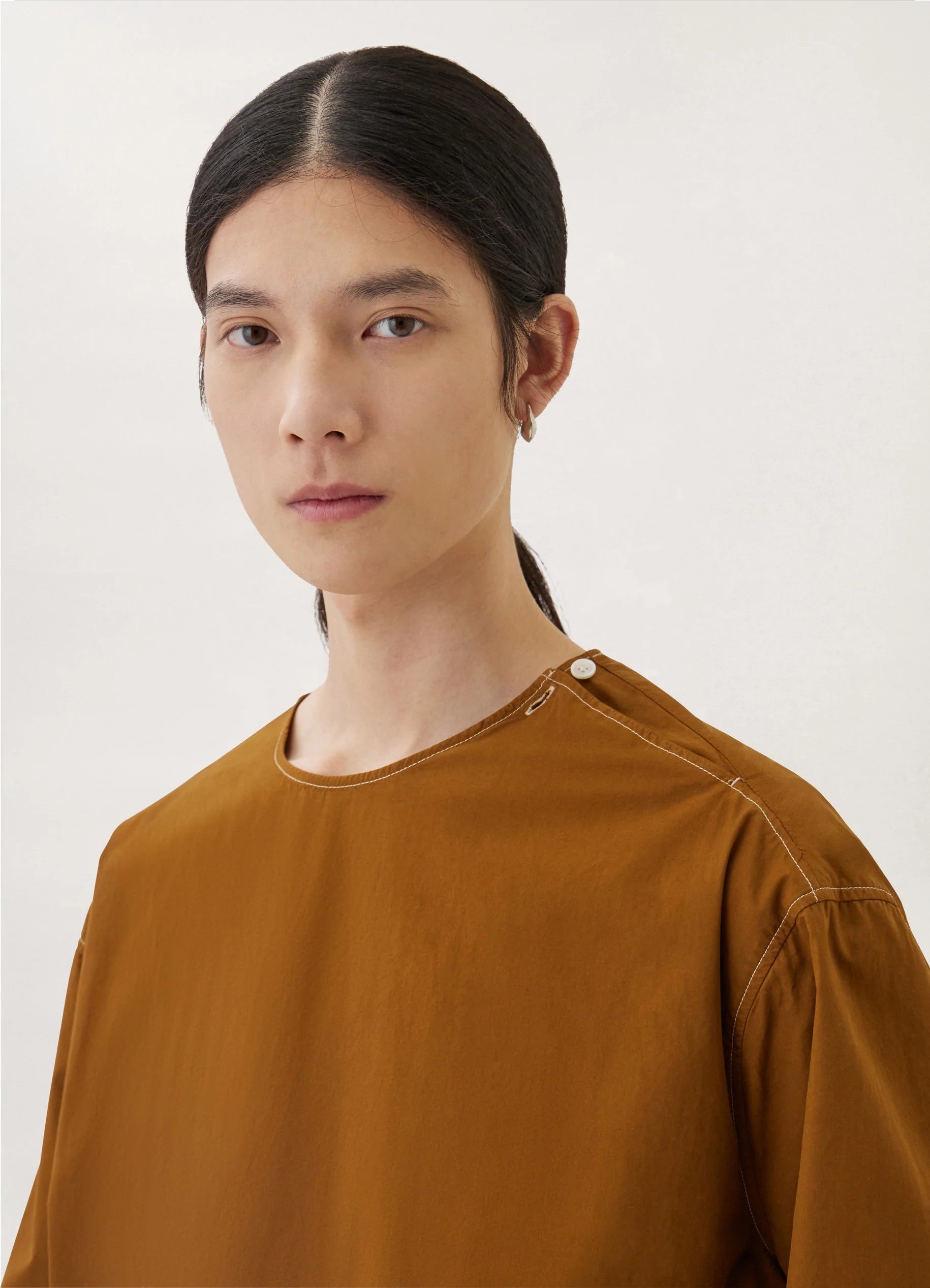 LONG SLEEVES WOVEN T-SHIRT
COMPACT POPLIN - 2