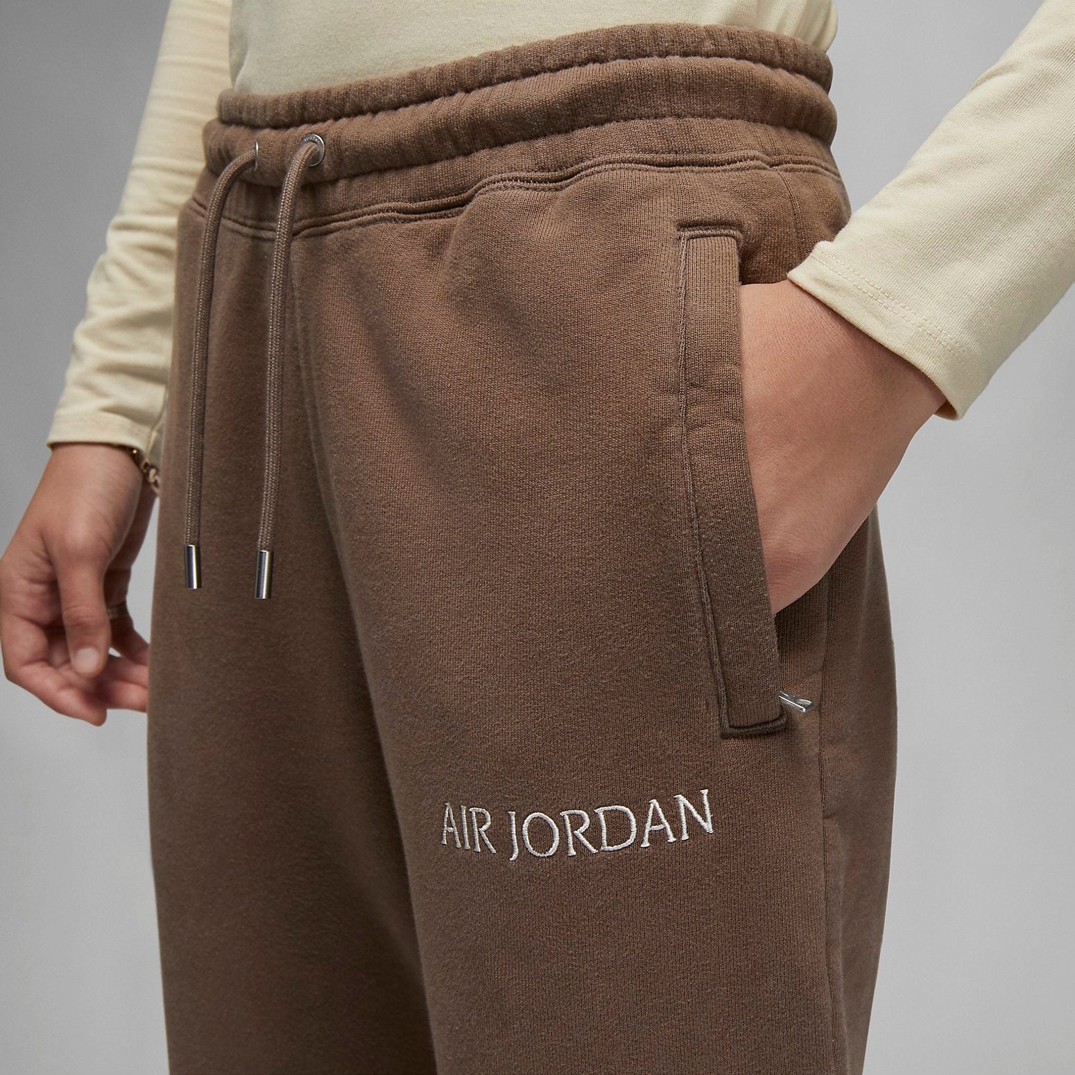 (WMNS) Air Jordan Wordmark Sweatpants 'Brown' DV6472-270 - 2