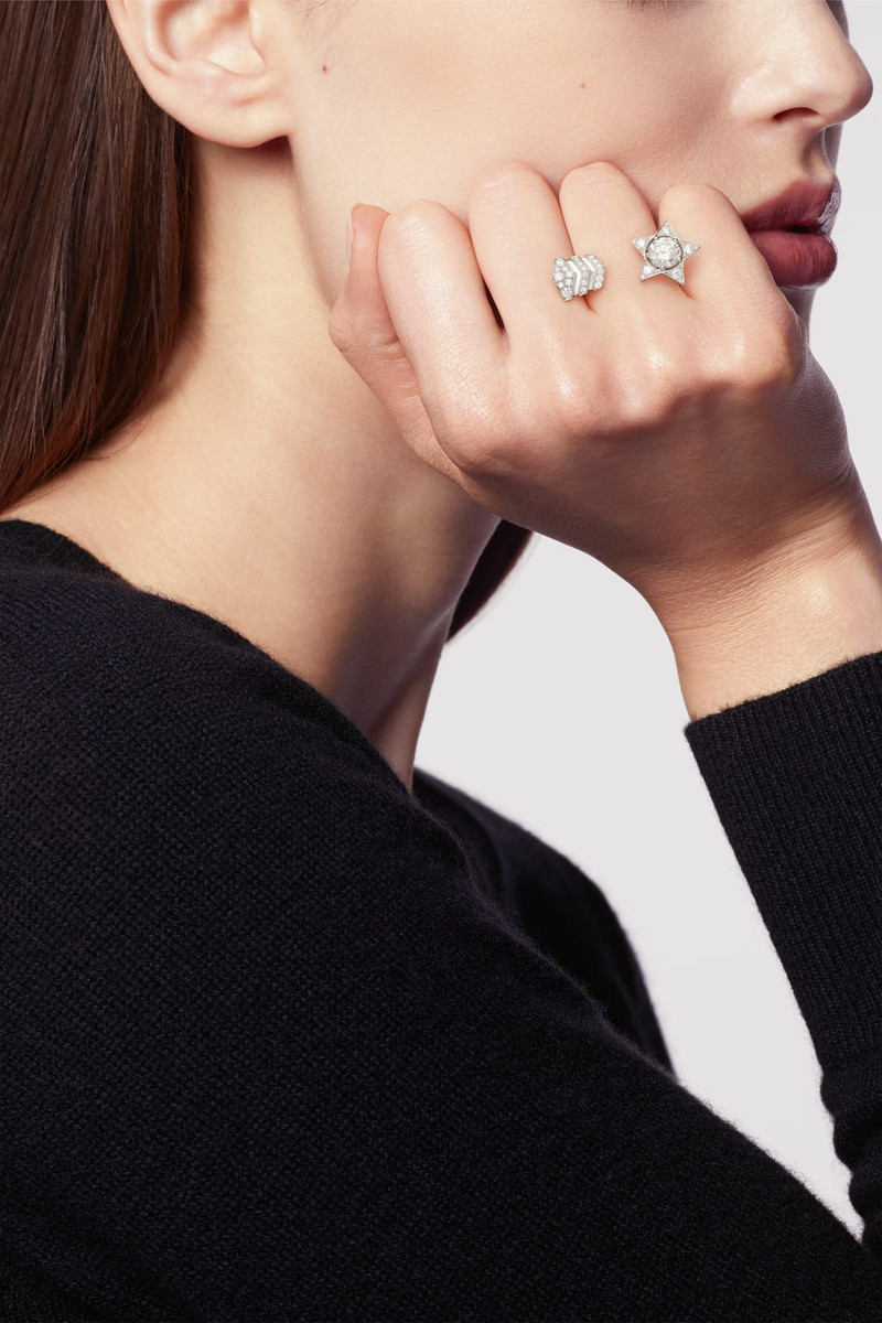 CHANEL Comète Ring outlook