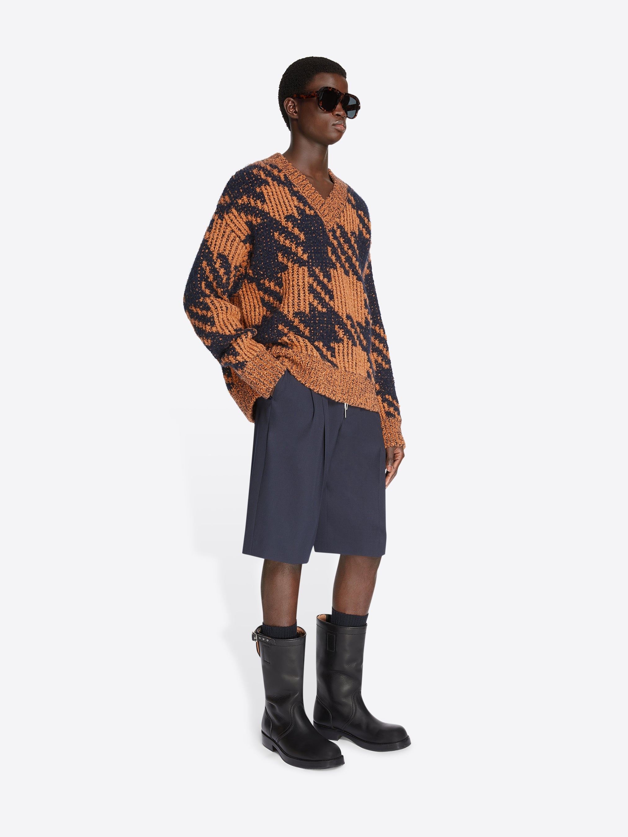 GRAPHIC SWEATER - 3