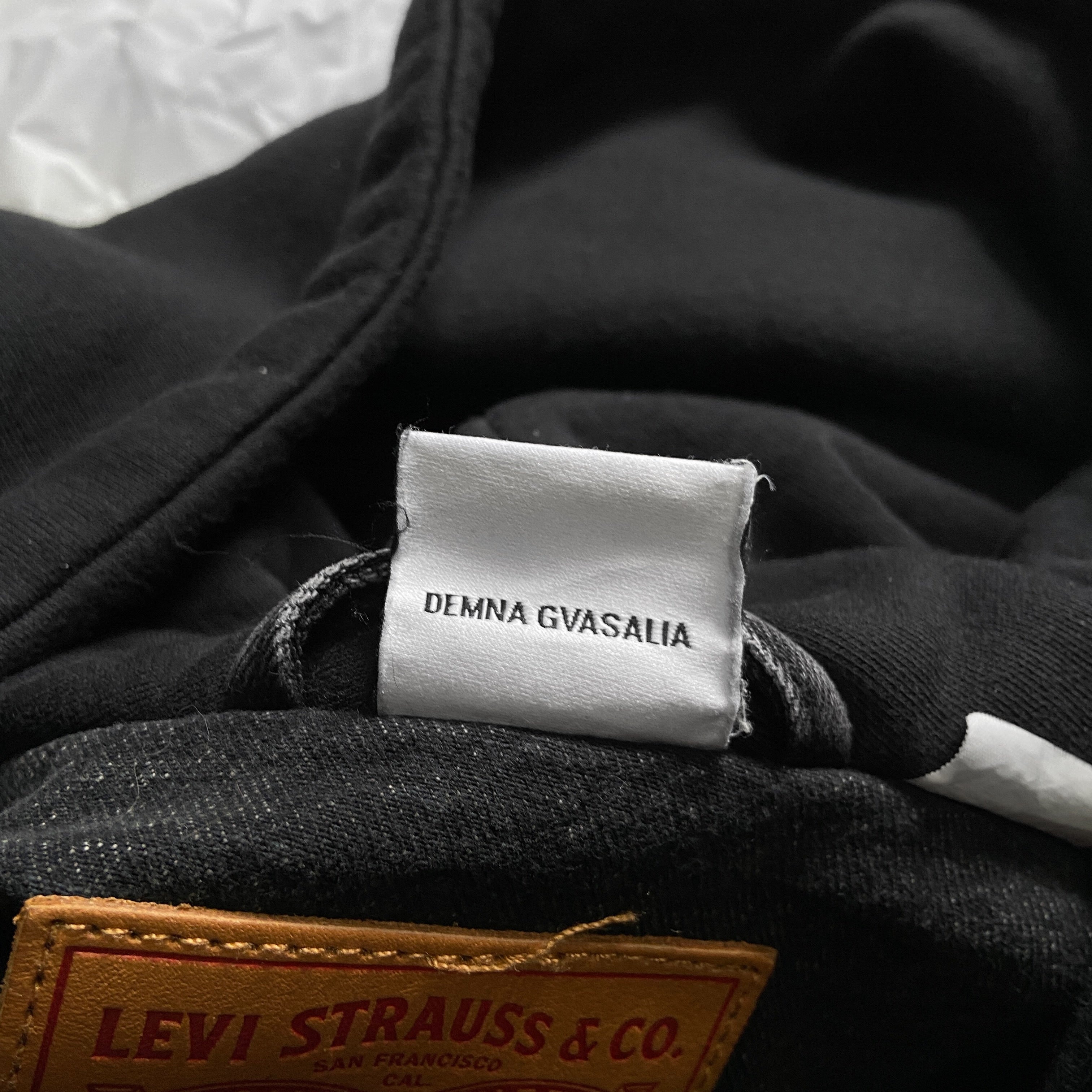 Vetements X Levis Spring 2017 black denim oversized denim jacket - 15